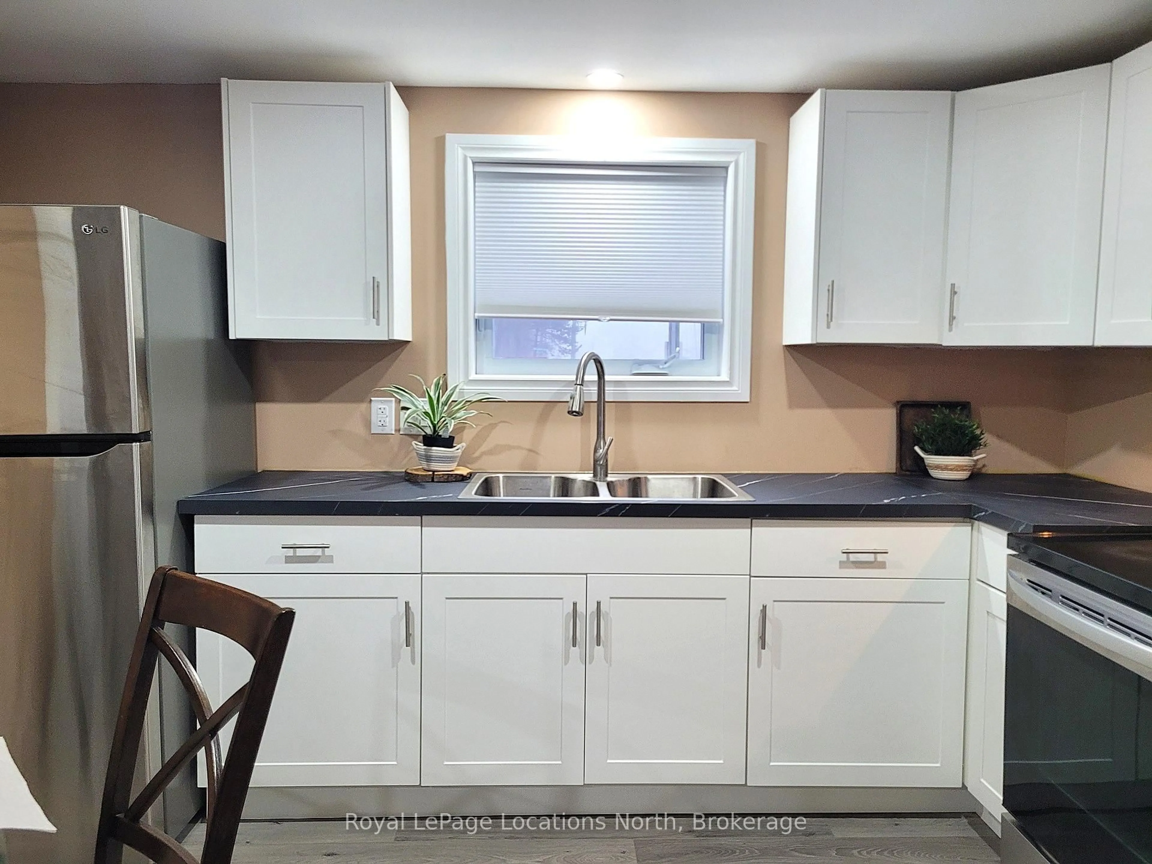 Unknown for 2045 River Rd, Wasaga Beach Ontario L9Z 2W1