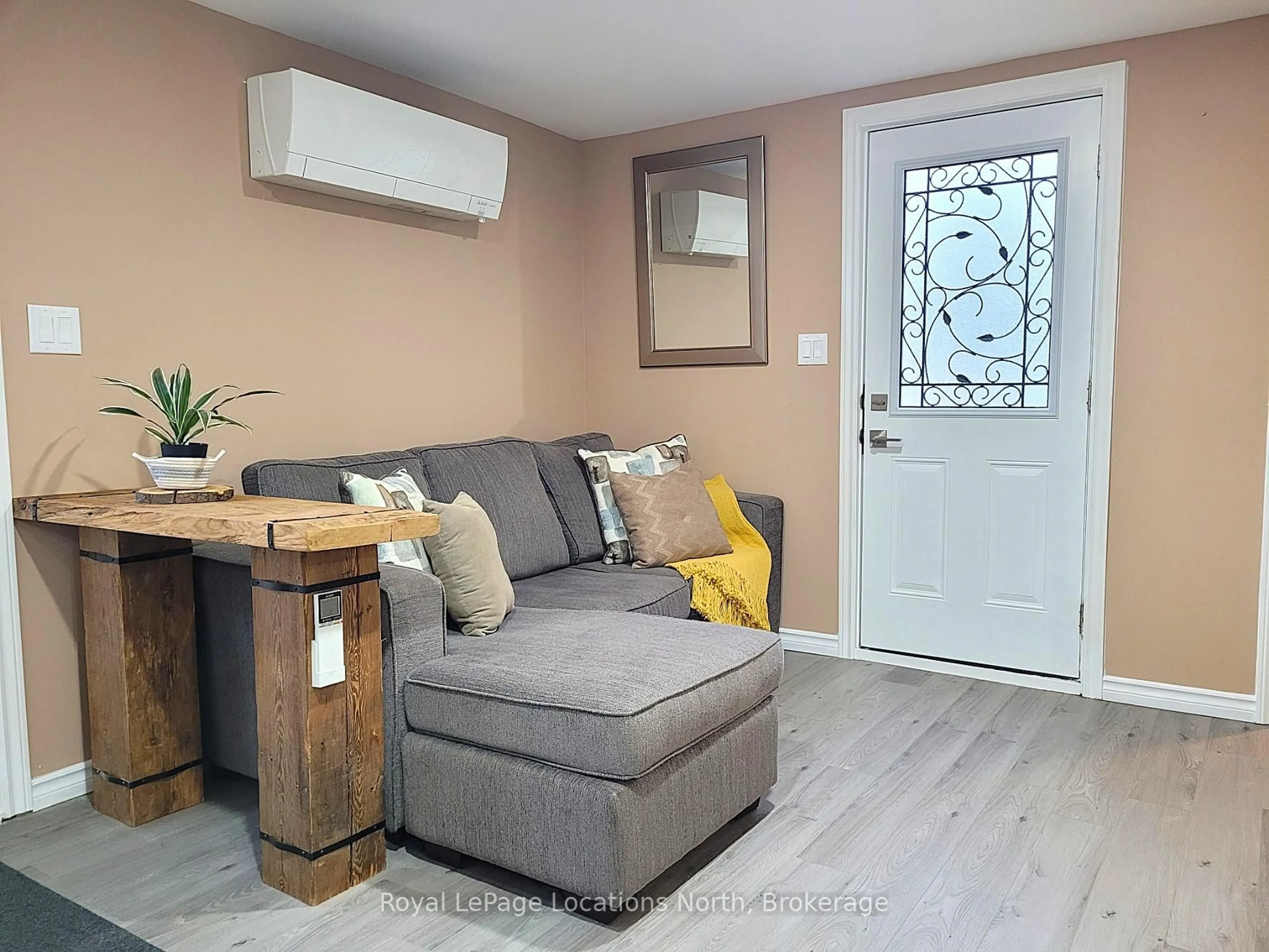 Living room with furniture, unknown for 2045 River Rd, Wasaga Beach Ontario L9Z 2W1