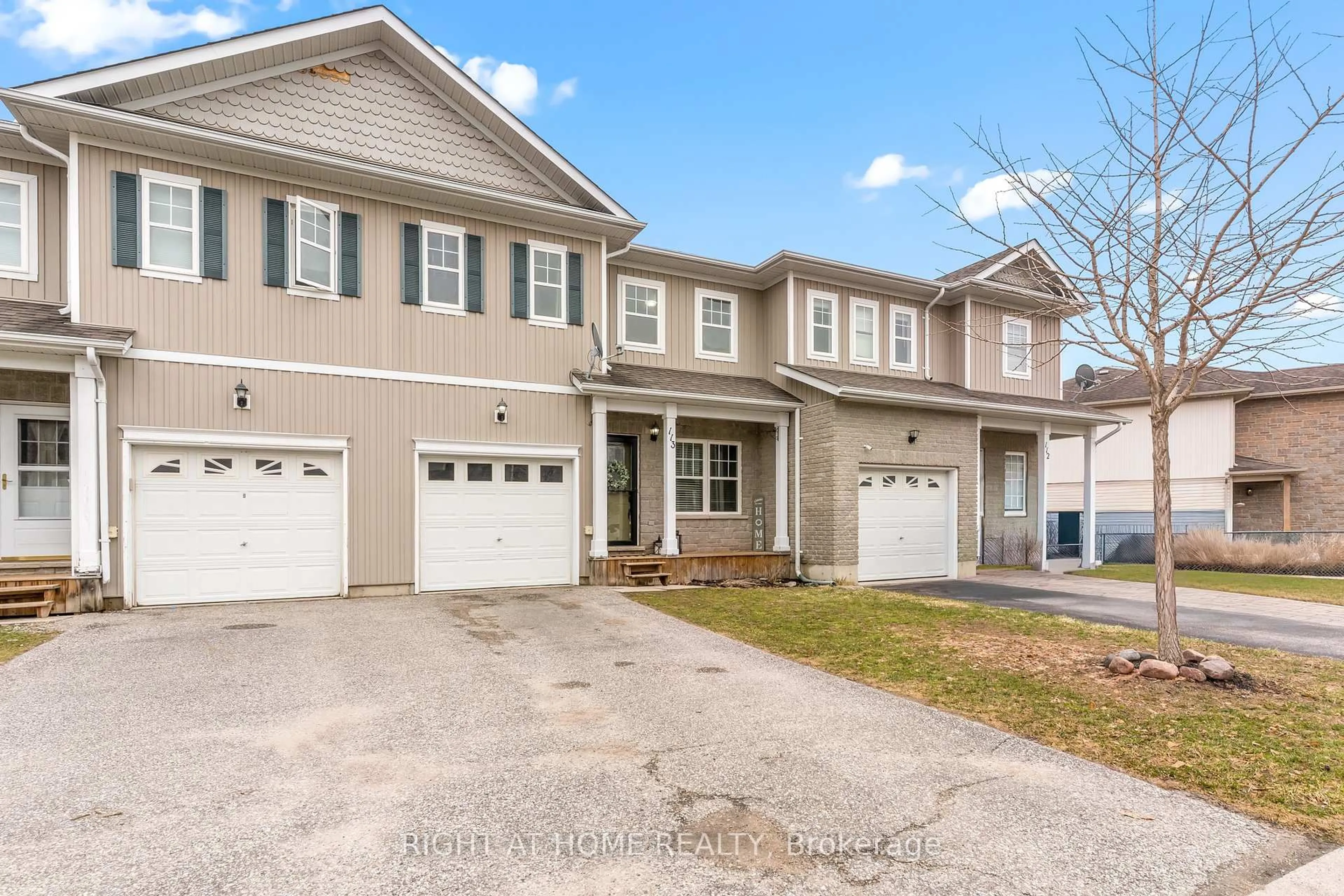 Home with vinyl exterior material, street for 800 West Ridge Blvd #113, Orillia Ontario L3V 0A1