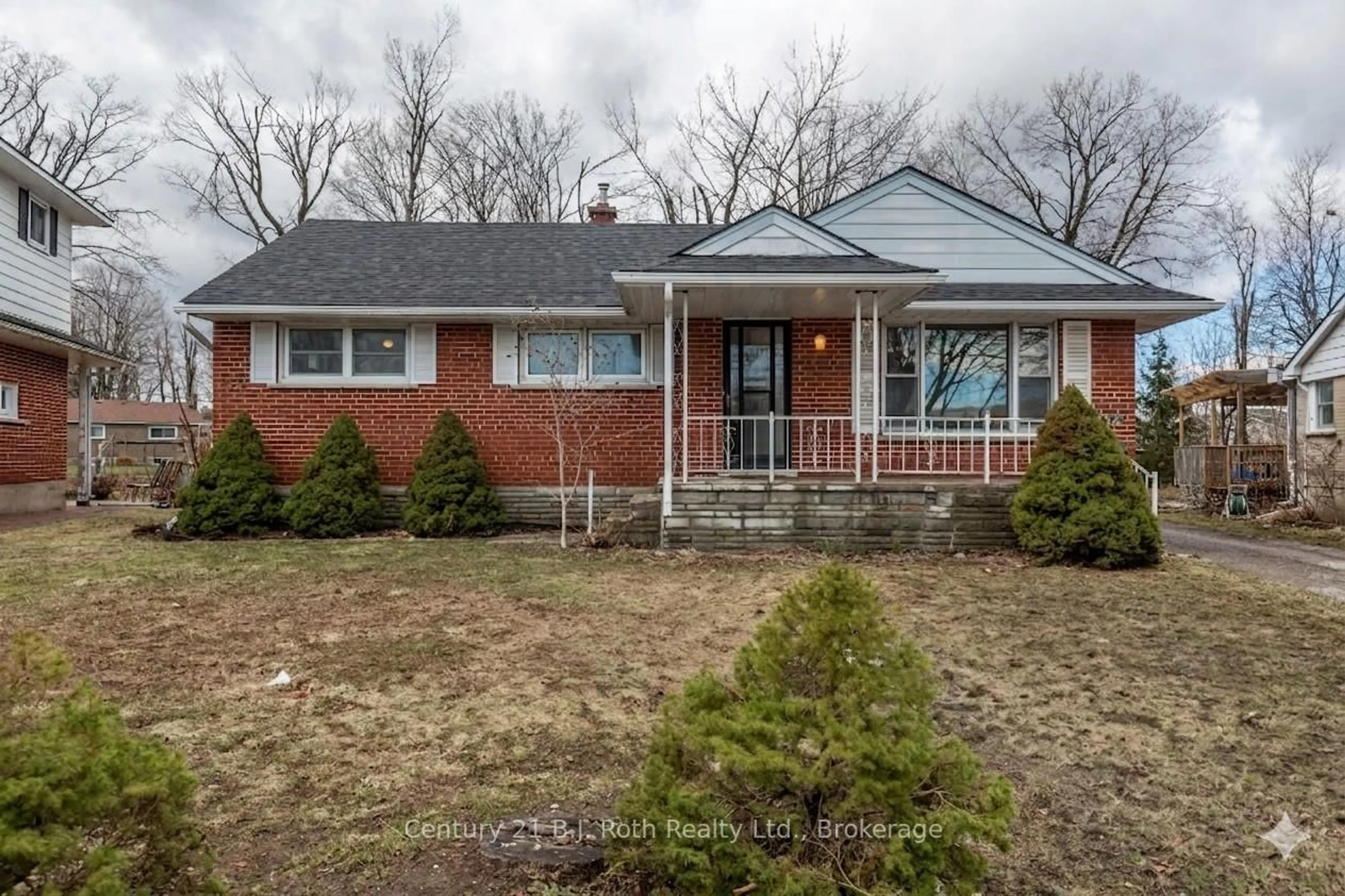 Home with brick exterior material, street for 32 Dalton Cres, Orillia Ontario L3V 5J5