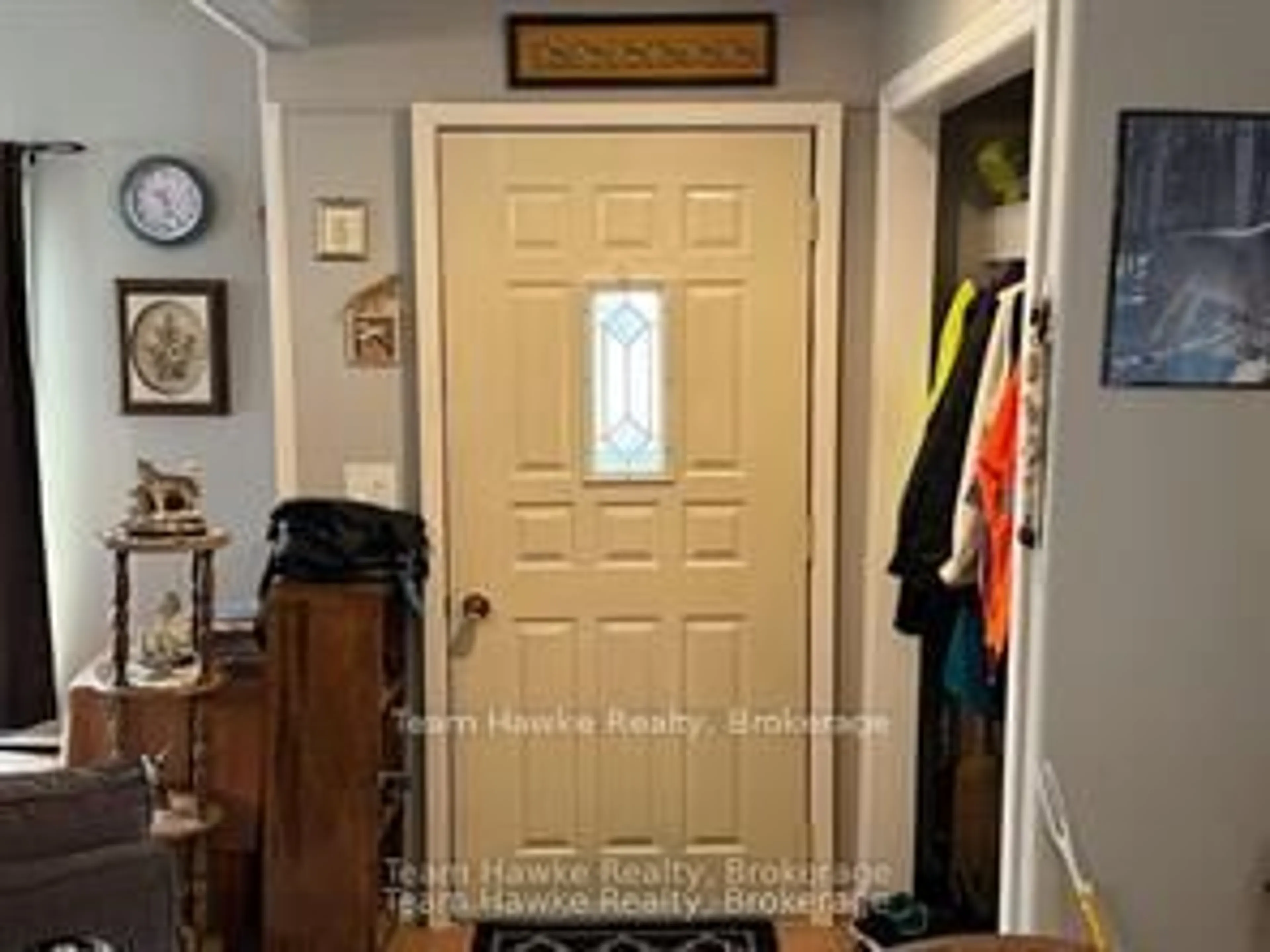 Indoor entryway for 525 Midland Point Rd #36, Midland Ontario L4R 5G8