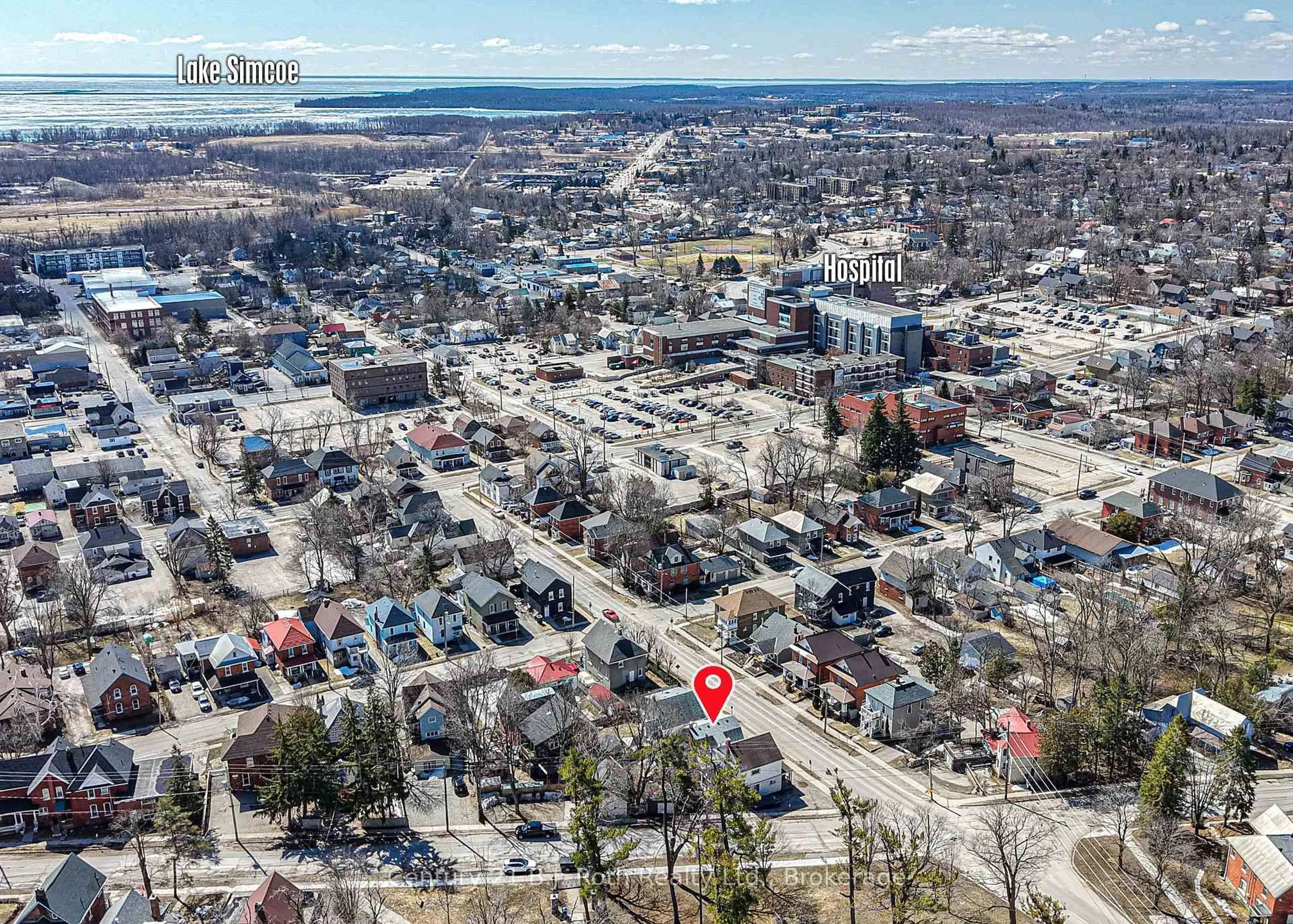 A pic from outside/outdoor area/front of a property/back of a property/a pic from drone, street for 44 William St, Orillia Ontario L3V 5N5