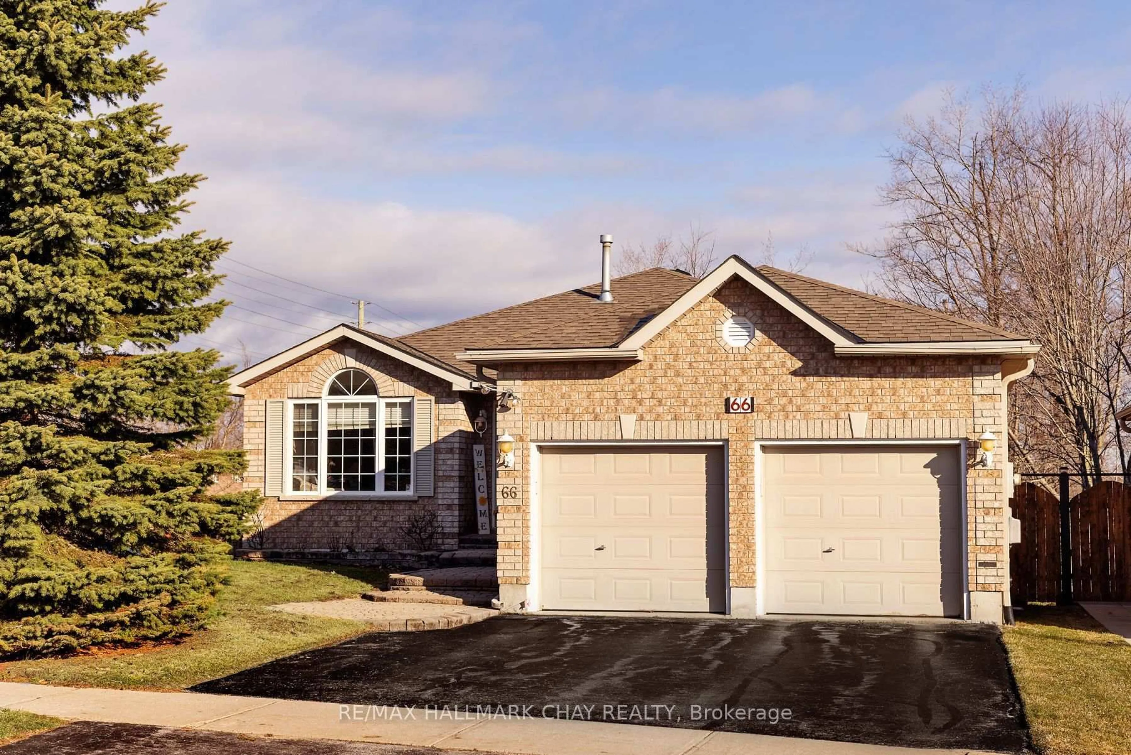 Home with brick exterior material, street for 66 Osprey Ridge Rd, Barrie Ontario L4M 6P3
