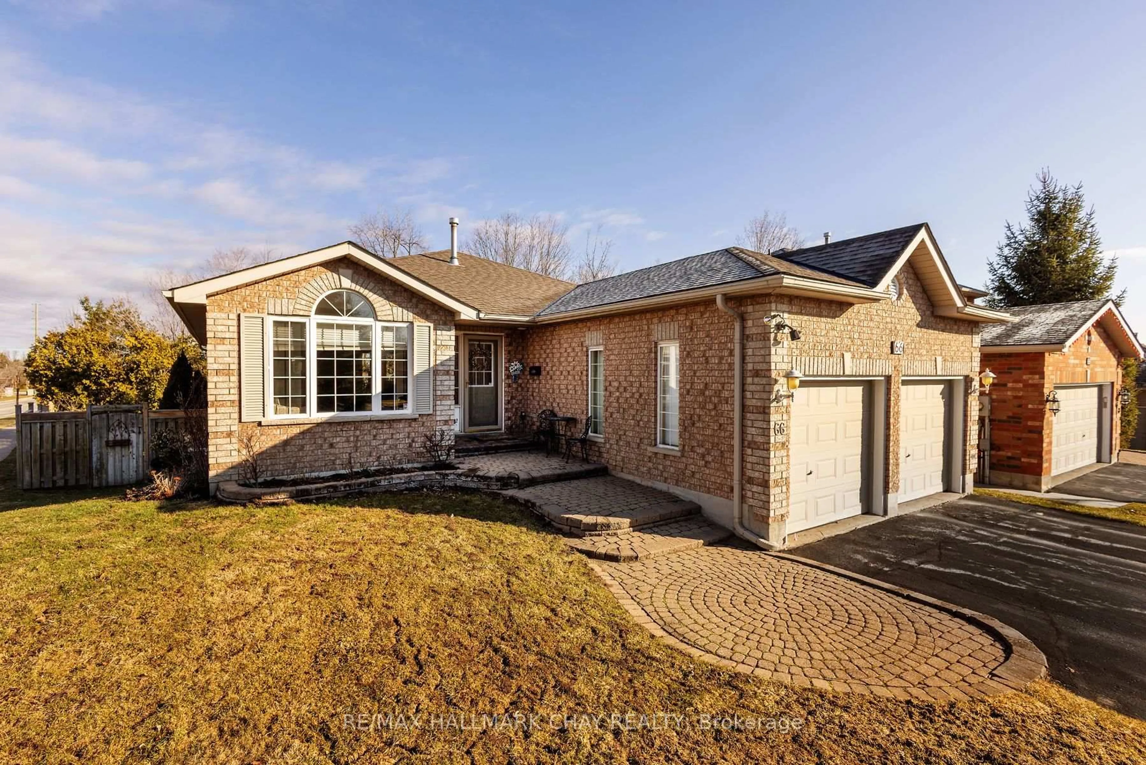 Home with brick exterior material, street for 66 Osprey Ridge Rd, Barrie Ontario L4M 6P3