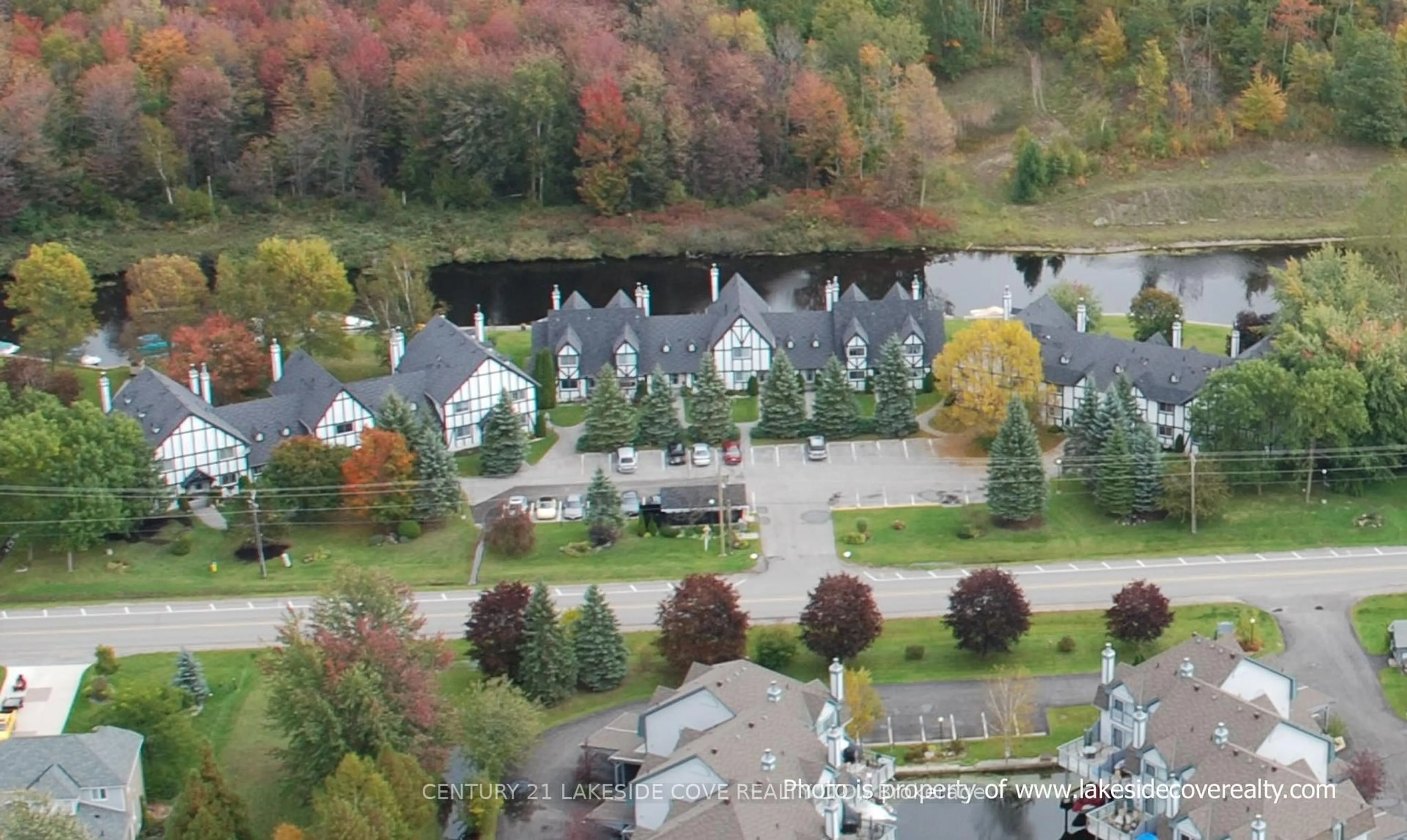 A pic from outside/outdoor area/front of a property/back of a property/a pic from drone, unknown for 41 Laguna Pkwy #Unit 8, Ramara Ontario L0K 1B0