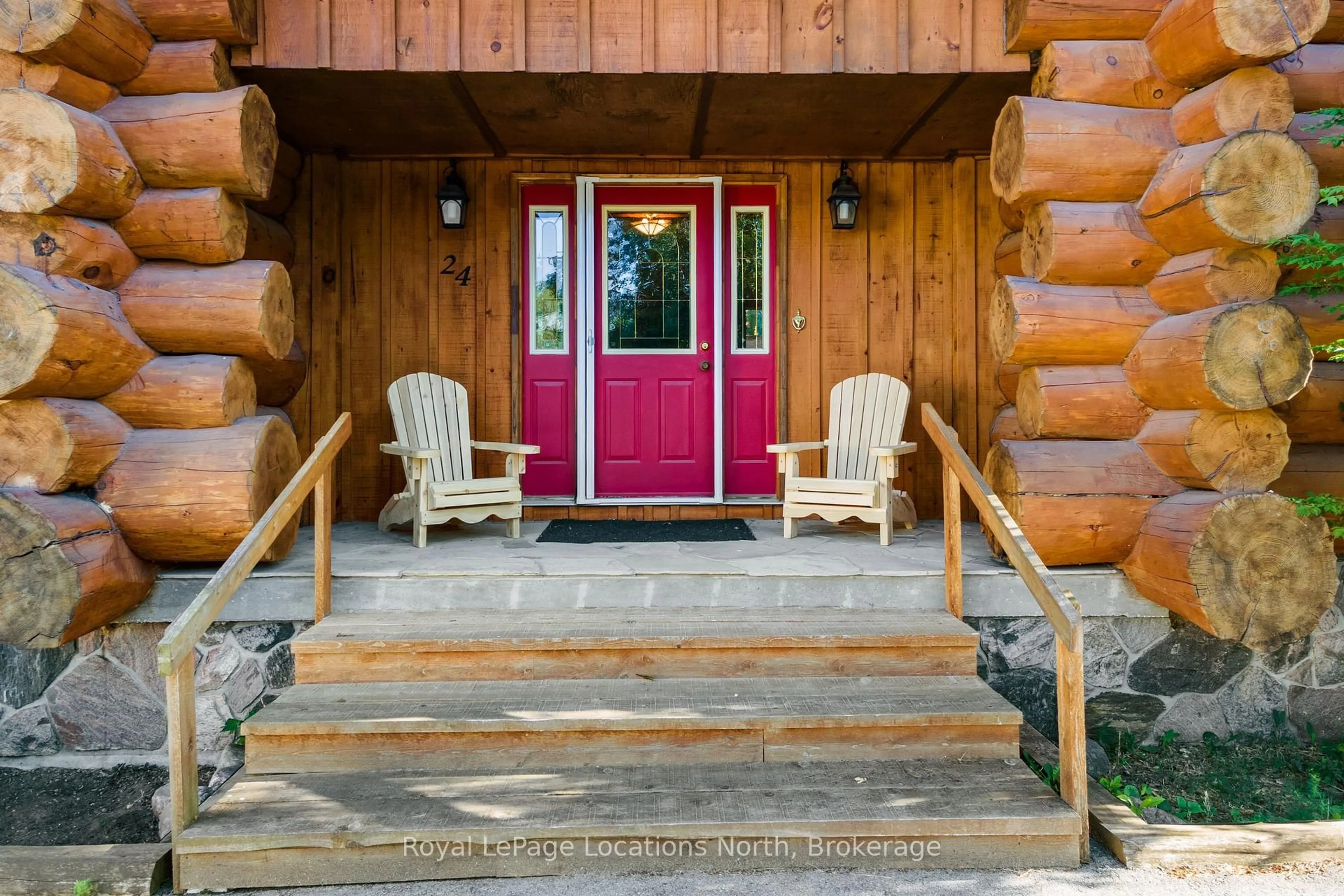Indoor entryway for 24 Oliver Cres, Collingwood Ontario L9Y 3Z1