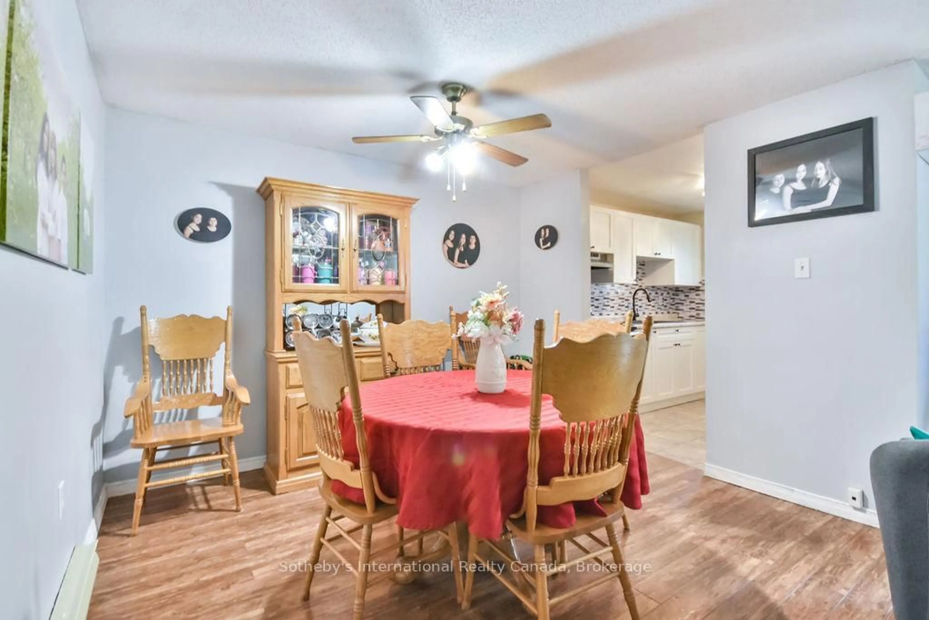 Dining room, unknown for 112 Loggers Ru #38, Barrie Ontario L4N 6X1