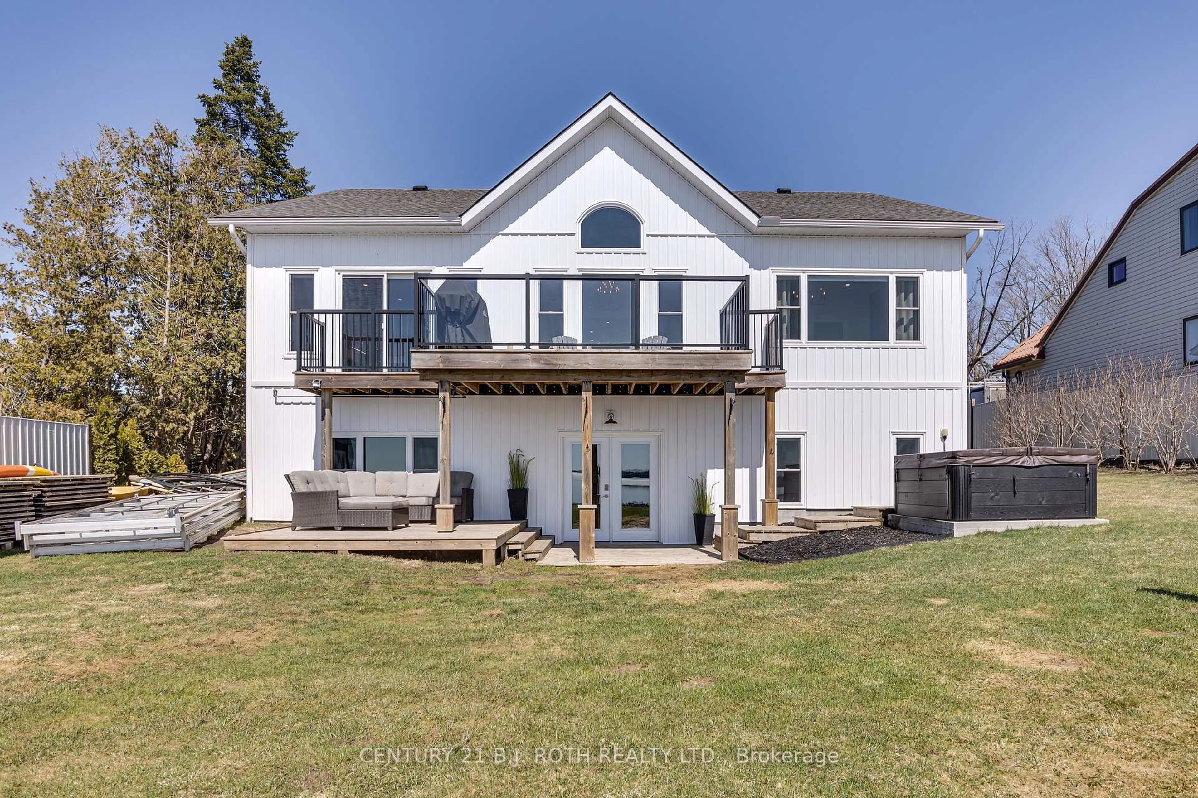 Unknown for 1931 Woods Bay Rd, Severn Ontario L3V 0V7