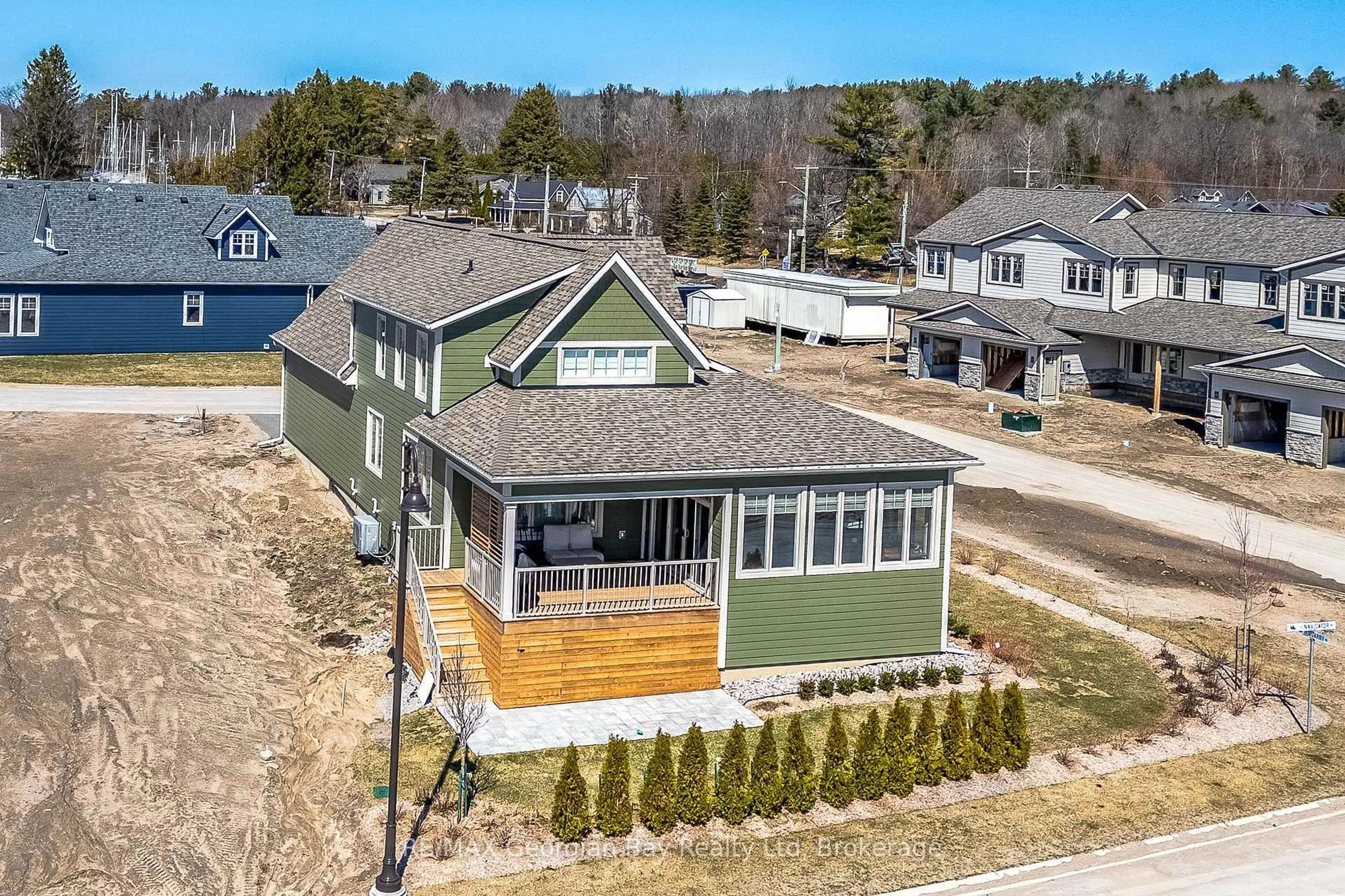 A pic from outside/outdoor area/front of a property/back of a property/a pic from drone, street for 2 Magazine St, Penetanguishene Ontario L9M 0W6