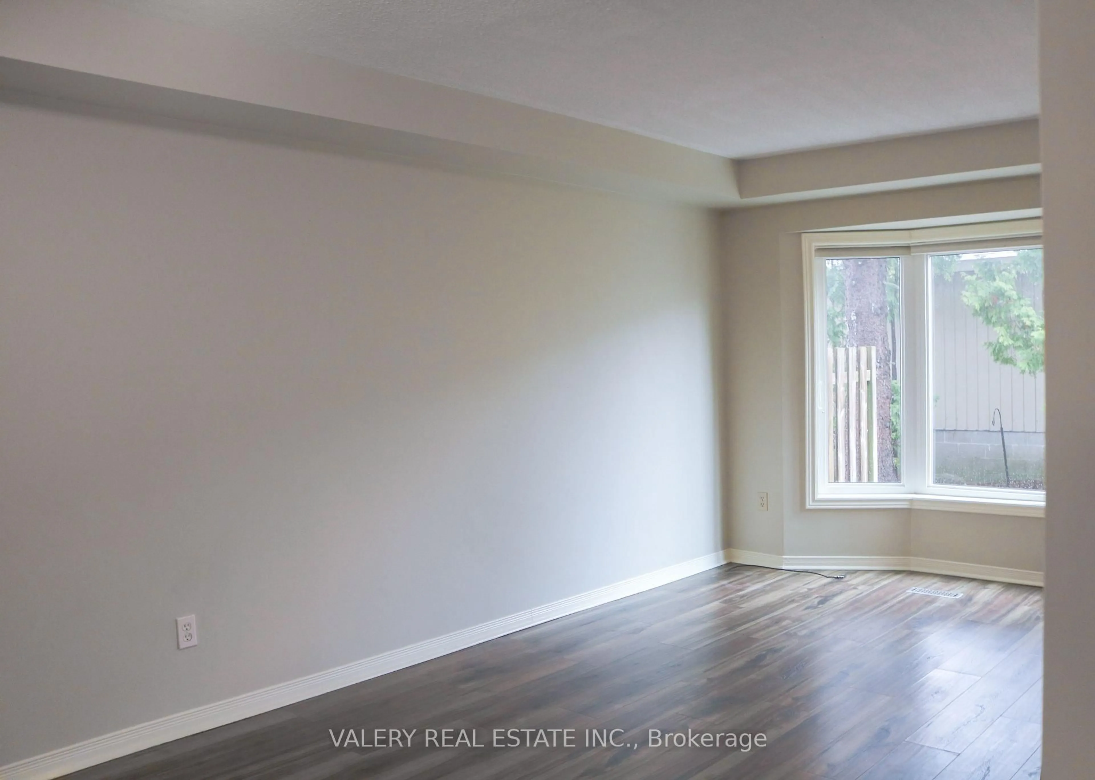 A pic of a room for 492 Laclie St #14, Orillia Ontario L3V 7V2