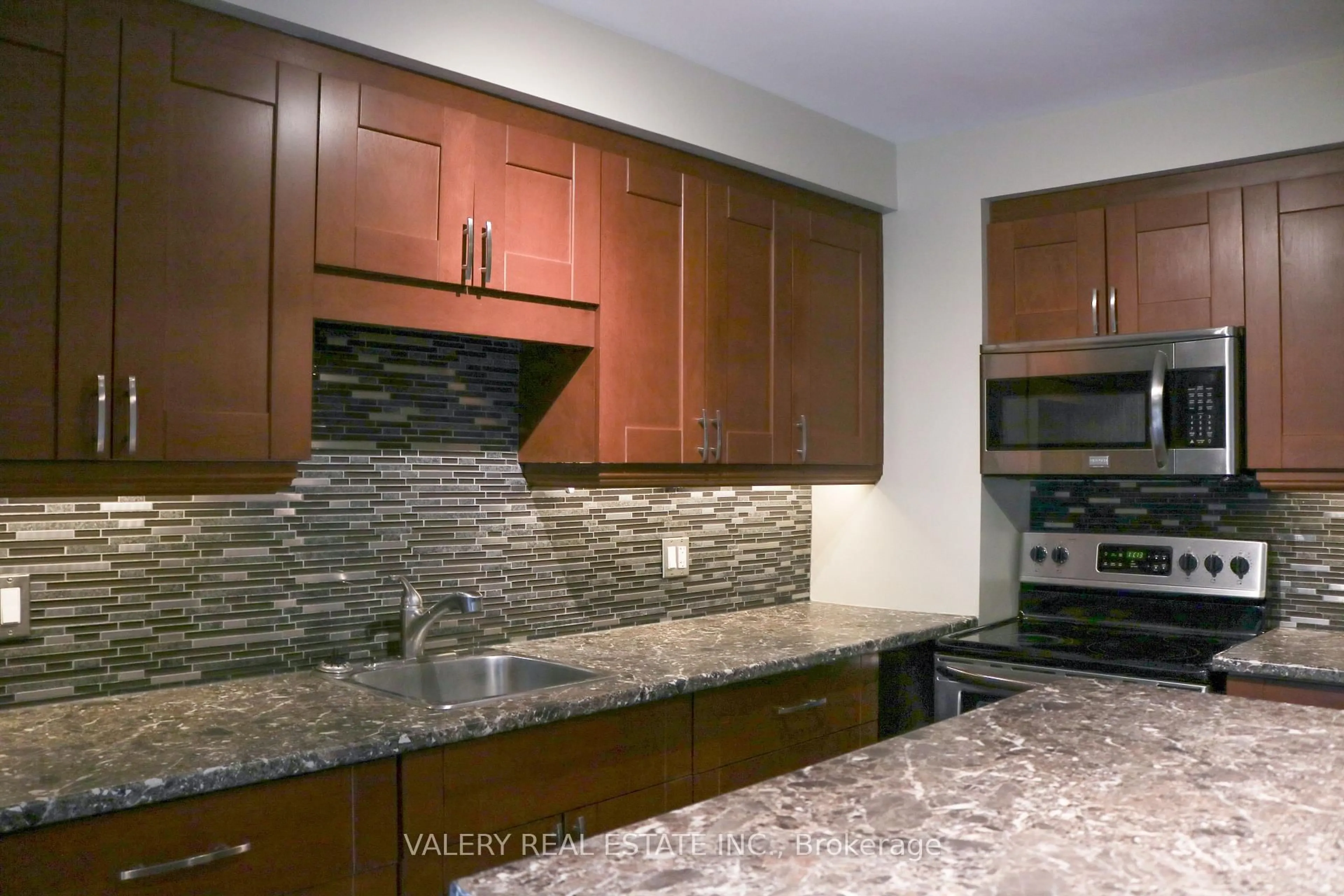 Unknown for 492 Laclie St #14, Orillia Ontario L3V 7V2