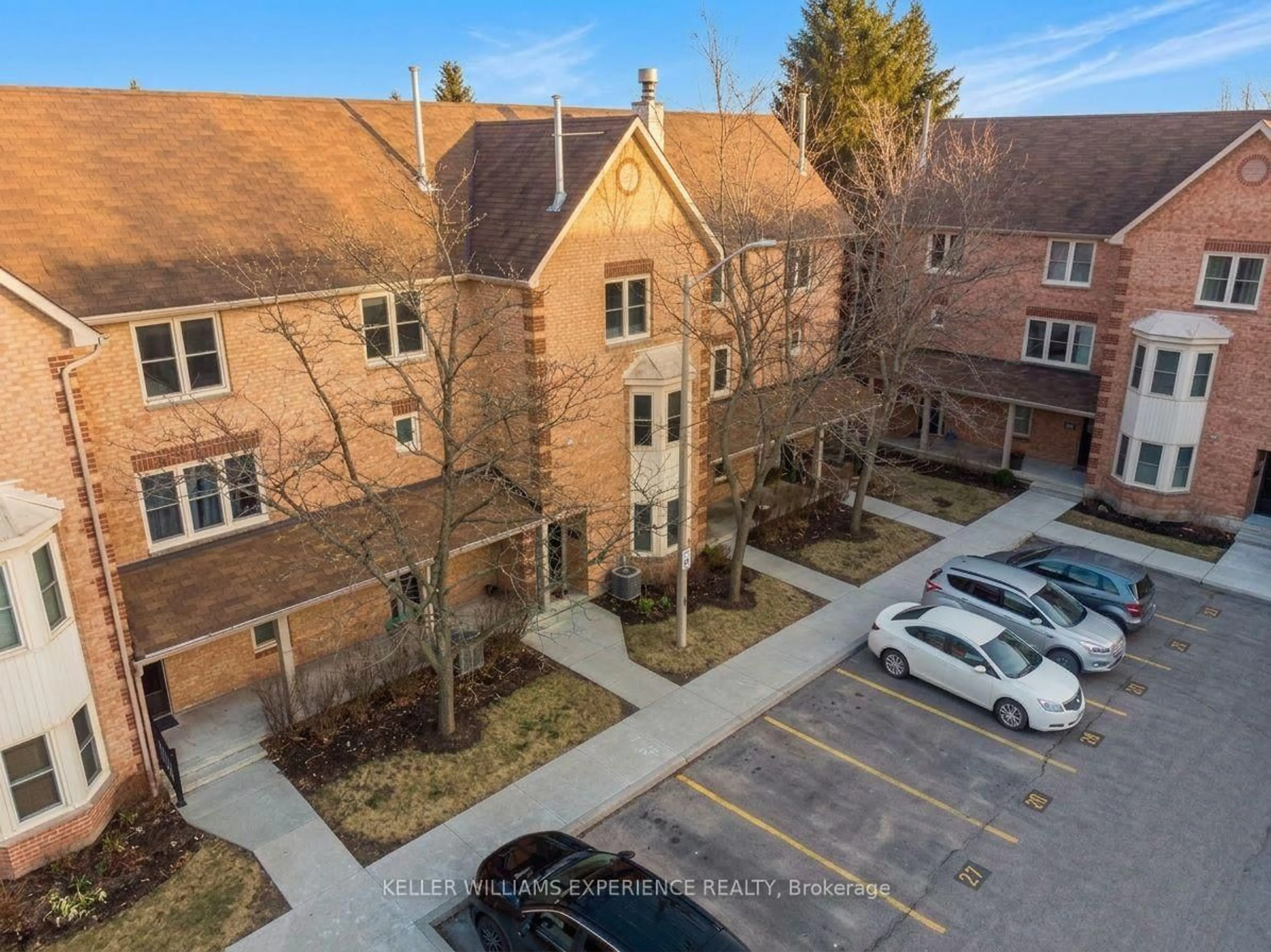A pic from outside/outdoor area/front of a property/back of a property/a pic from drone, street for 119 D'ambrosio Dr #34, Barrie Ontario L4N 7R7
