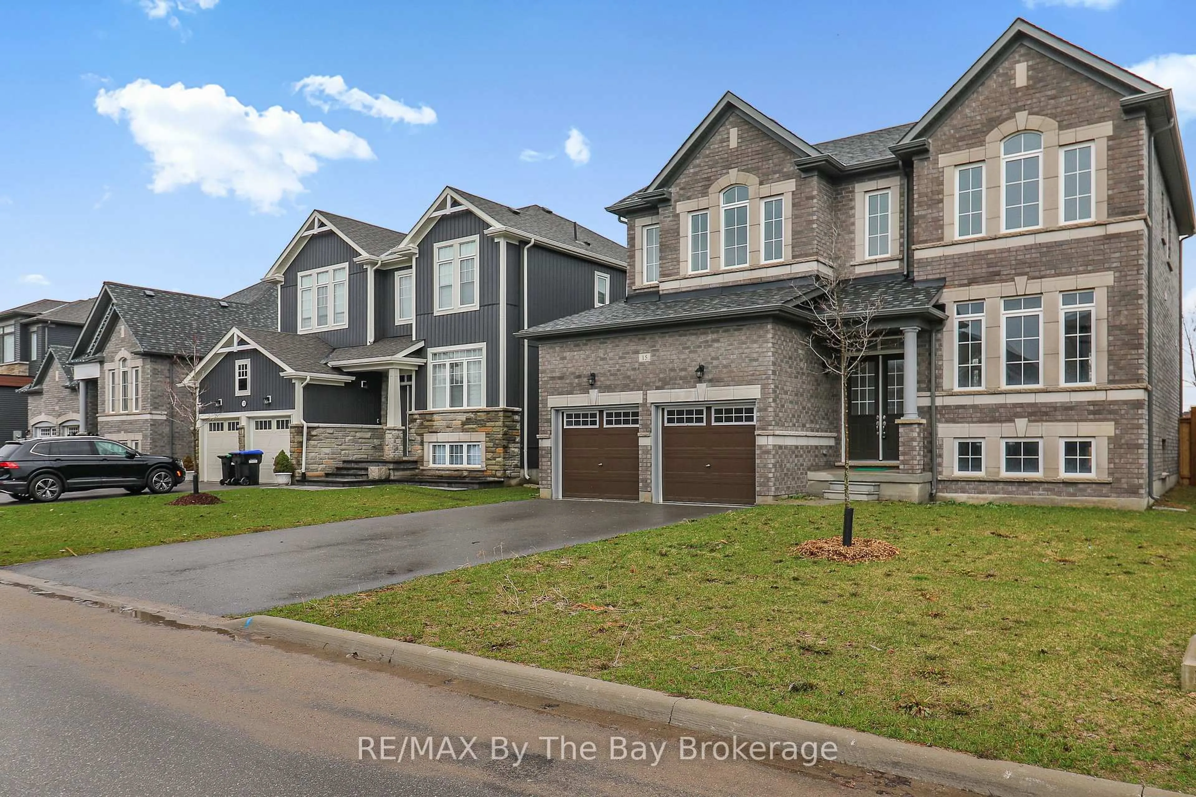 Home with brick exterior material, street for 15 Beatrice Dr, Wasaga Beach Ontario L9Z 0L3