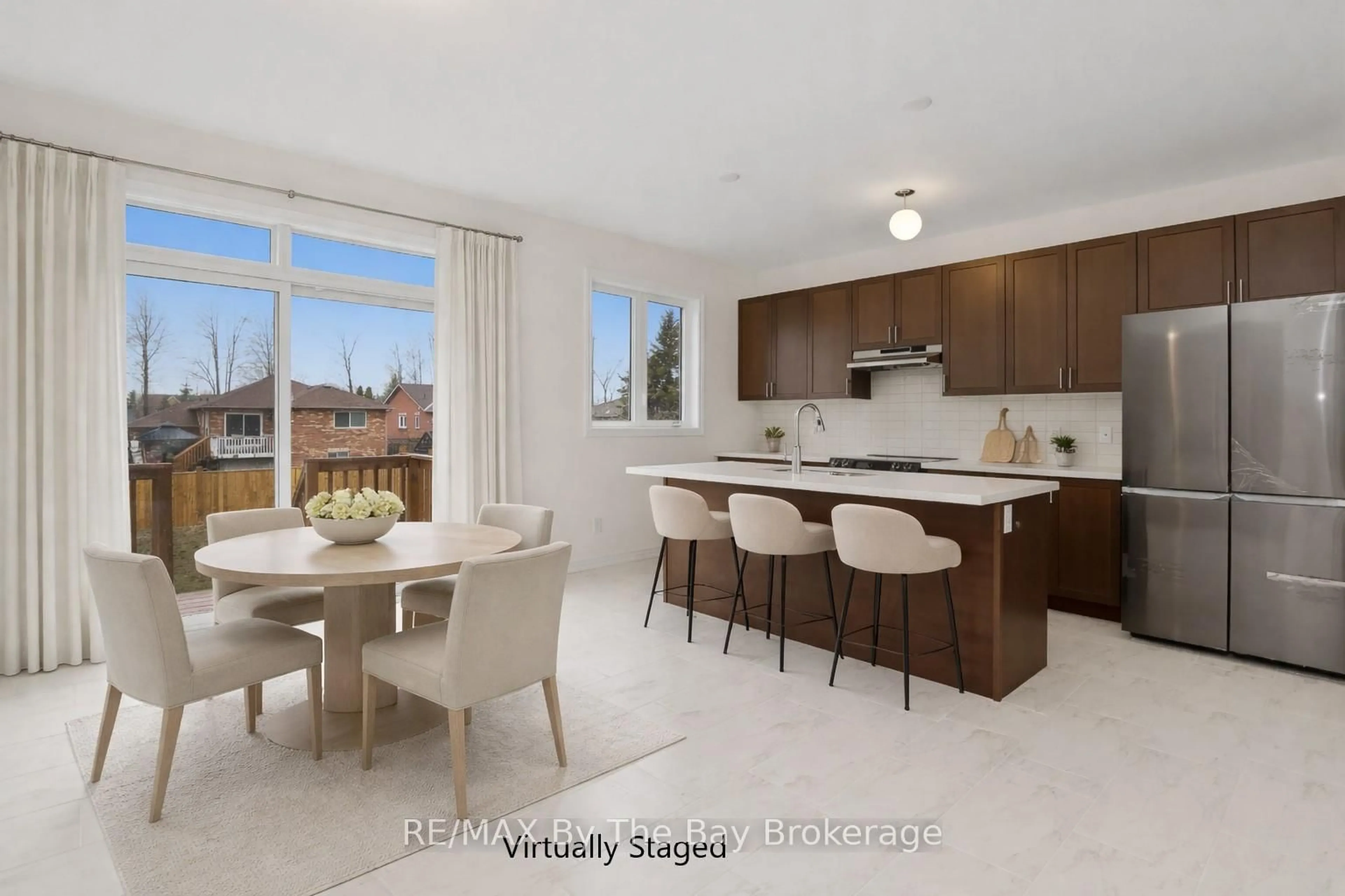 Open concept kitchen, ceramic/tile floor for 15 Beatrice Dr, Wasaga Beach Ontario L9Z 0L3