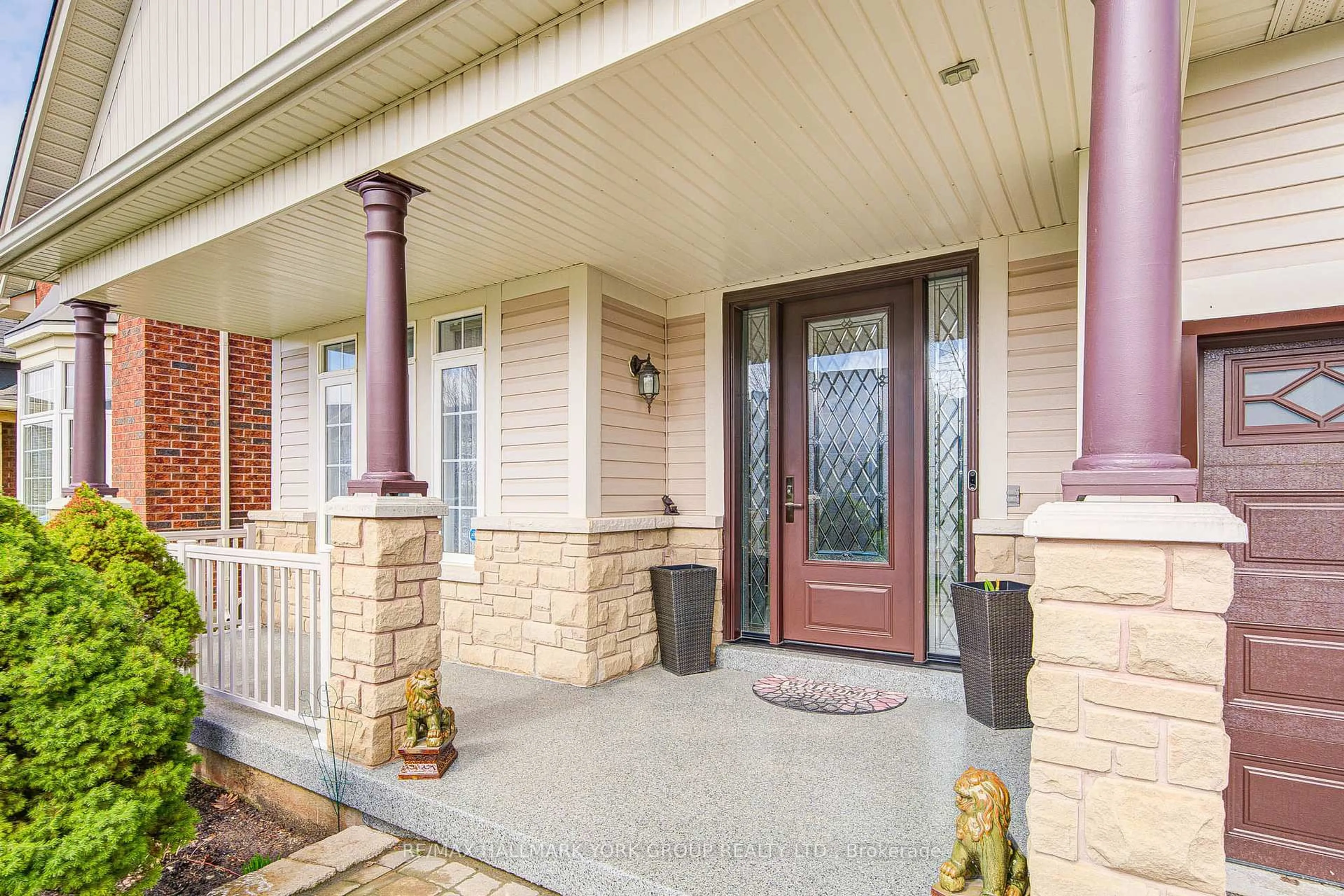 Indoor entryway for 26 Regalia Way, Barrie Ontario L4M 7H7