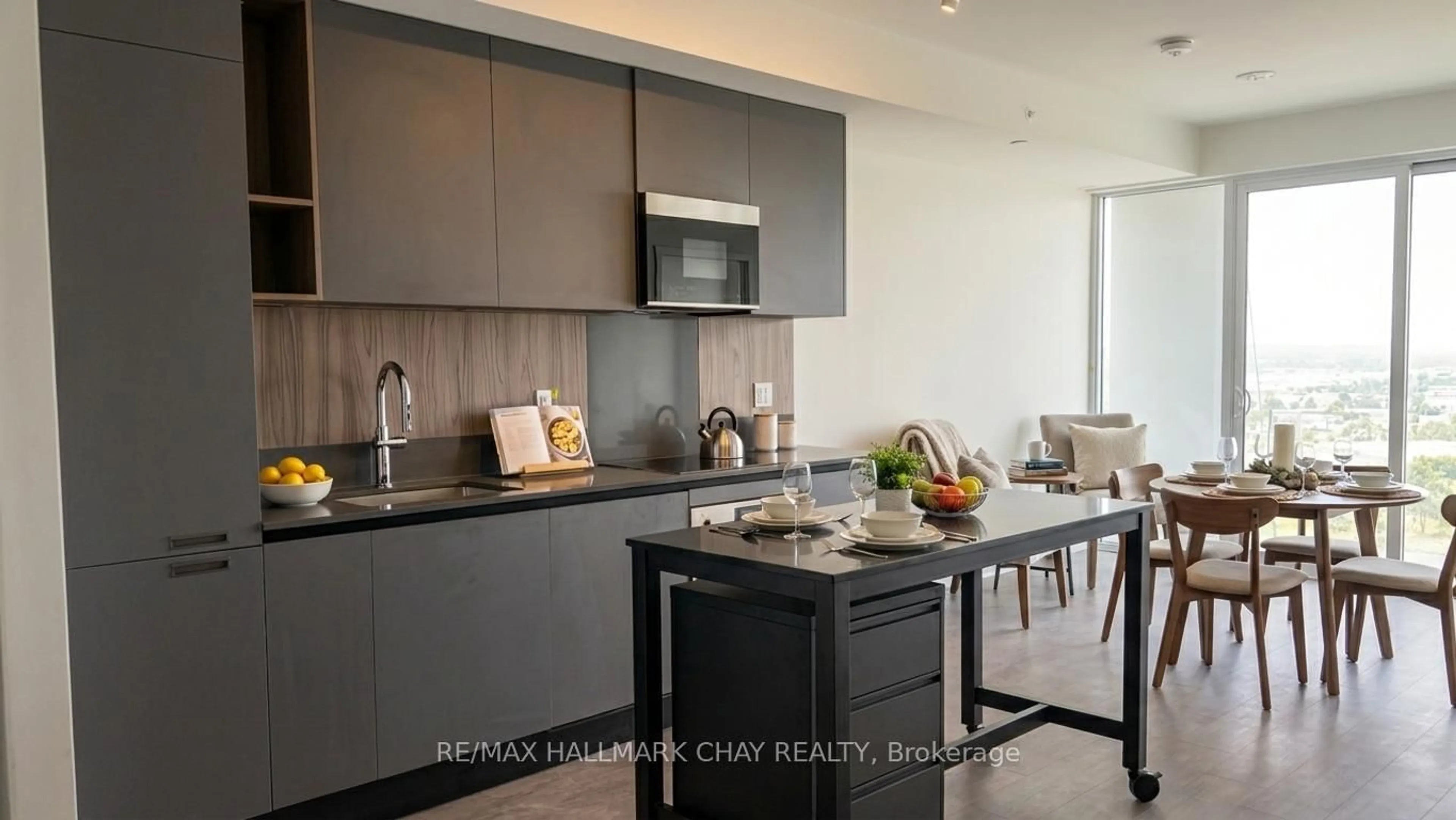 Unknown for 39 Mary St #1601, Barrie Ontario L4N 1S9