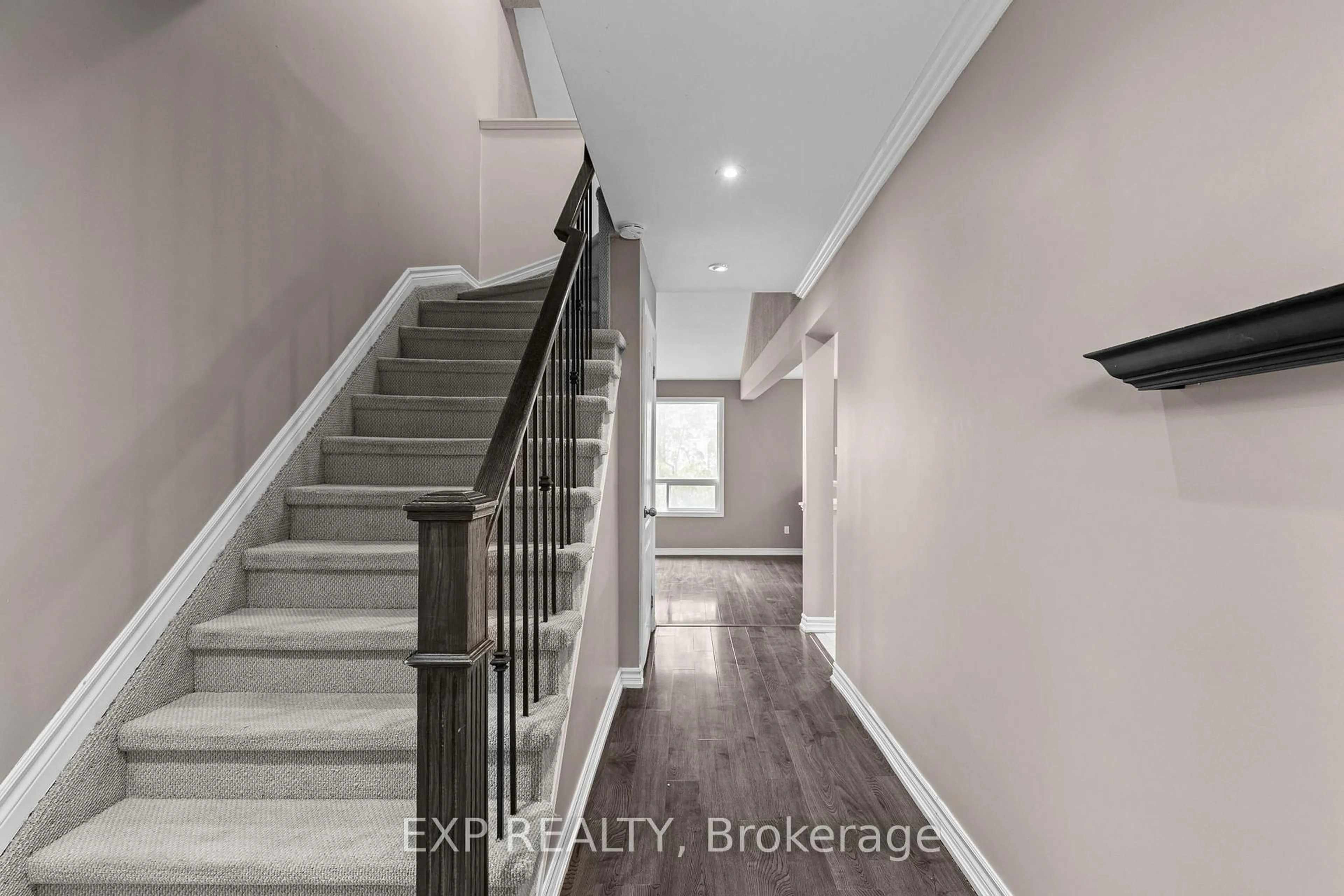 Stairs for 12 Lankin Blvd #12, Orillia Ontario L3V 6T1