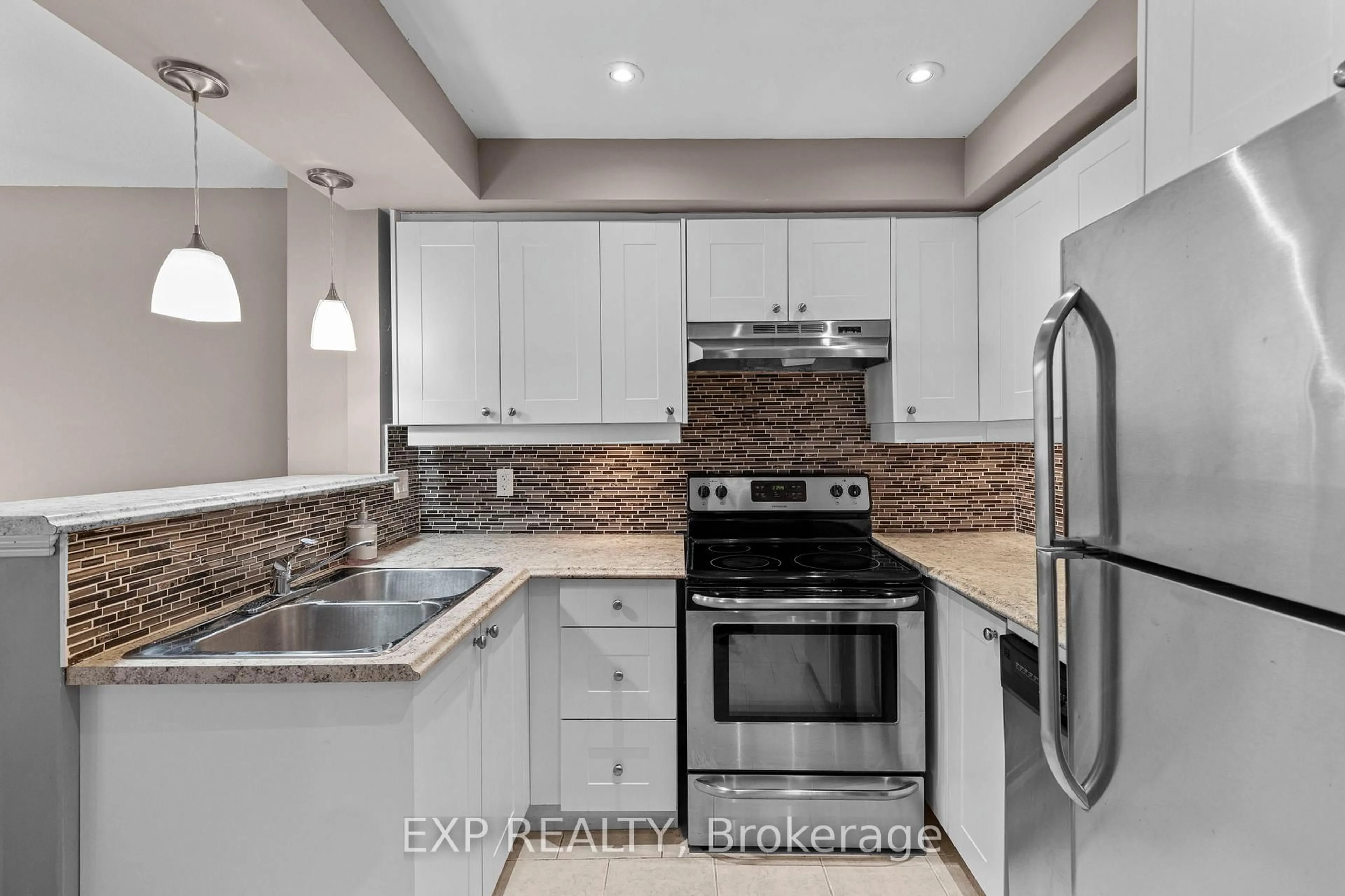 Standard kitchen, unknown for 12 Lankin Blvd #12, Orillia Ontario L3V 6T1