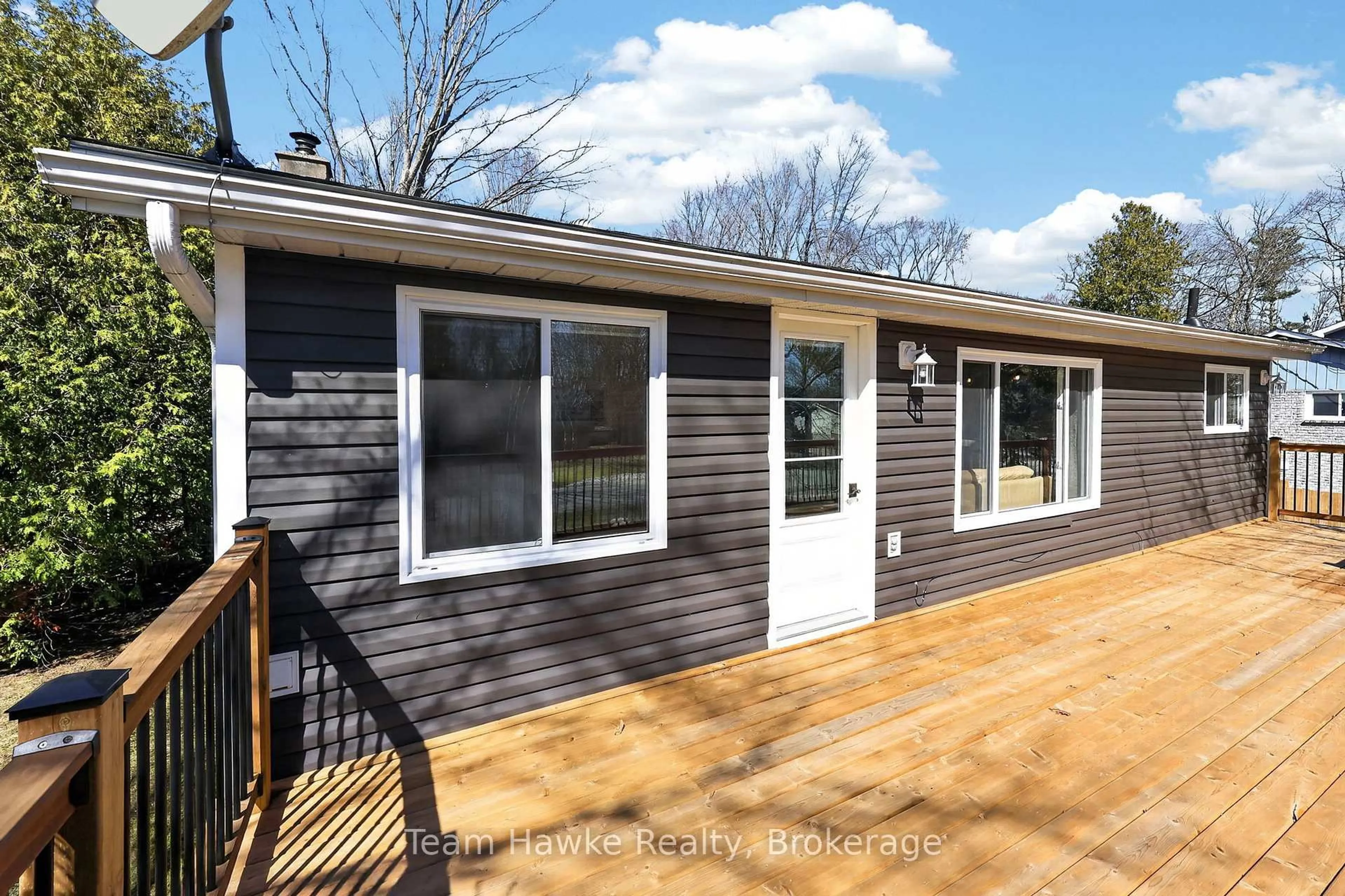 Home with vinyl exterior material, unknown for 14 Sarna Dr, Tiny Ontario L9M 0B3