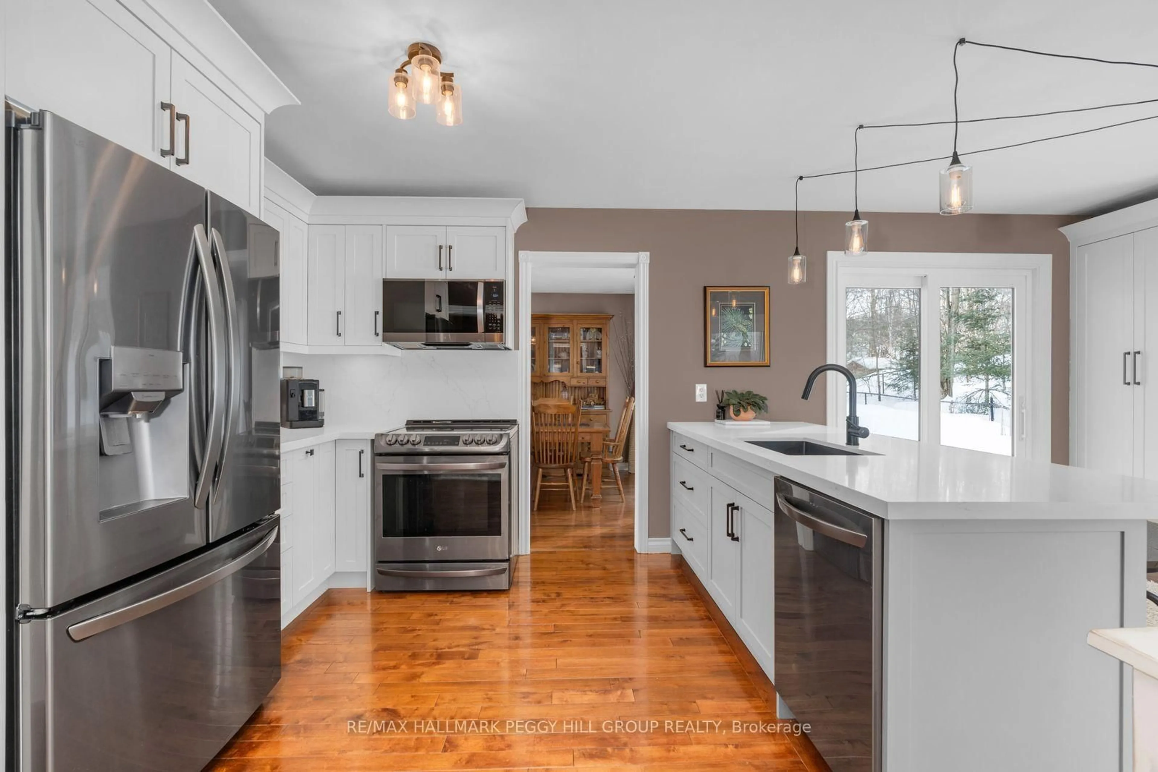 Open concept kitchen, unknown for 5 Campbell Crt, Springwater Ontario L0L 1V0