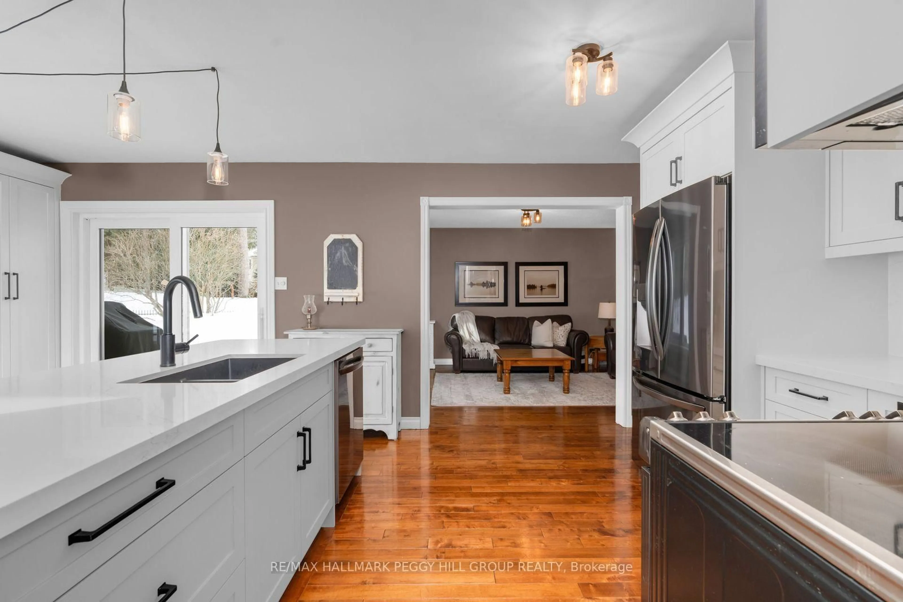 Open concept kitchen, unknown for 5 Campbell Crt, Springwater Ontario L0L 1V0