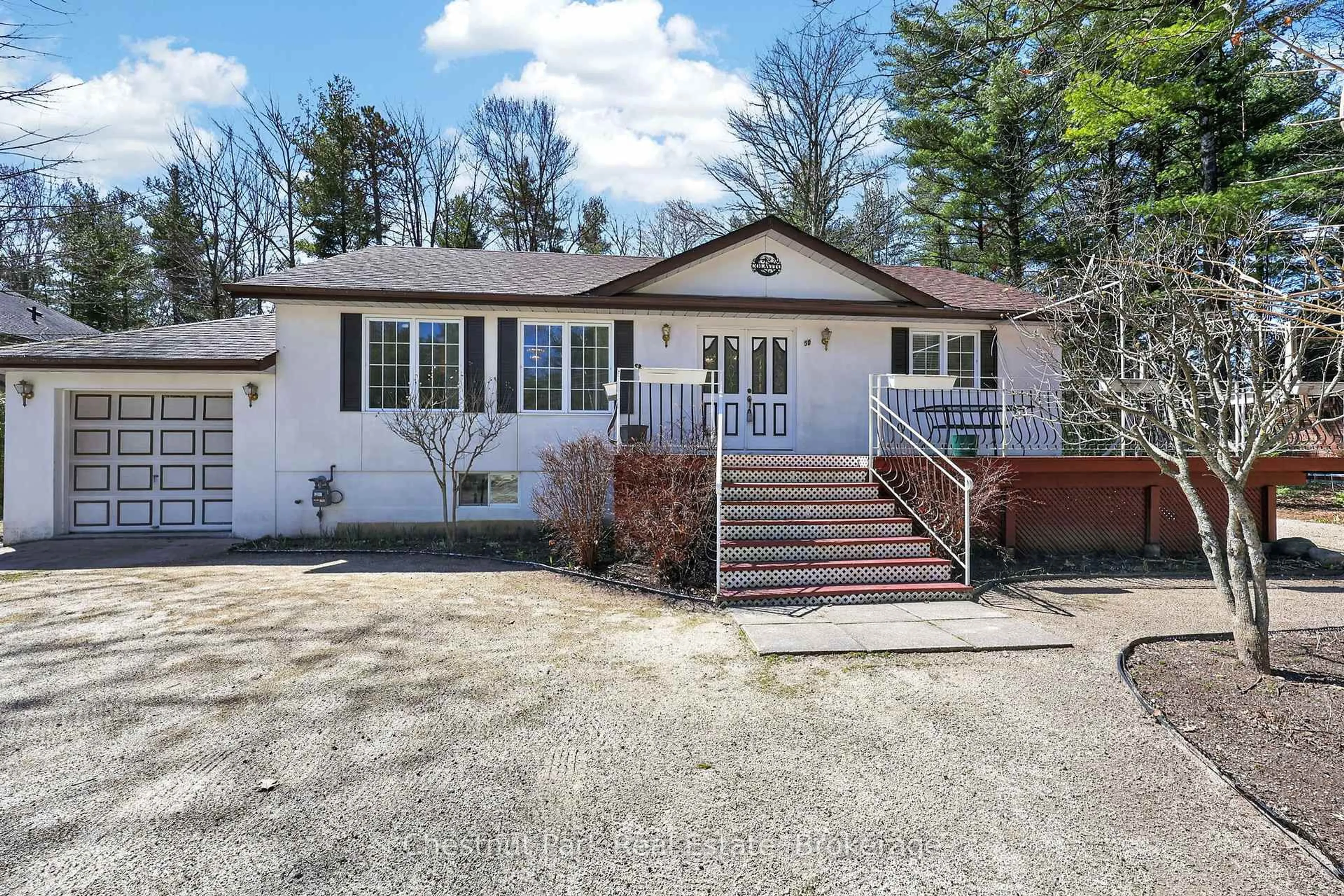 Home with vinyl exterior material, street for 50 Vincent Circ, Tiny Ontario L0L 2T0