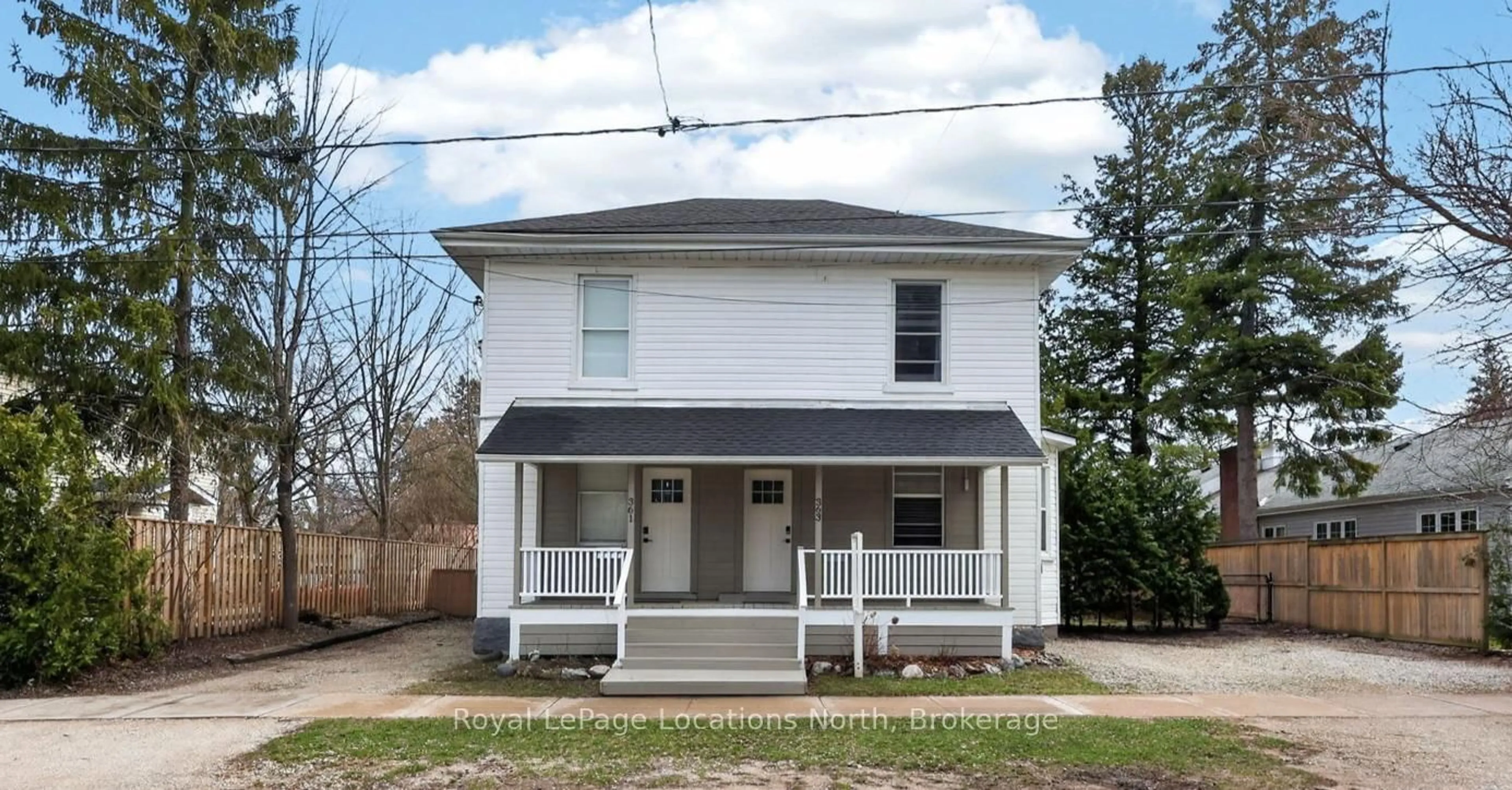 Home with vinyl exterior material, street for 363-361 Cedar St, Collingwood Ontario L9Y 3B2