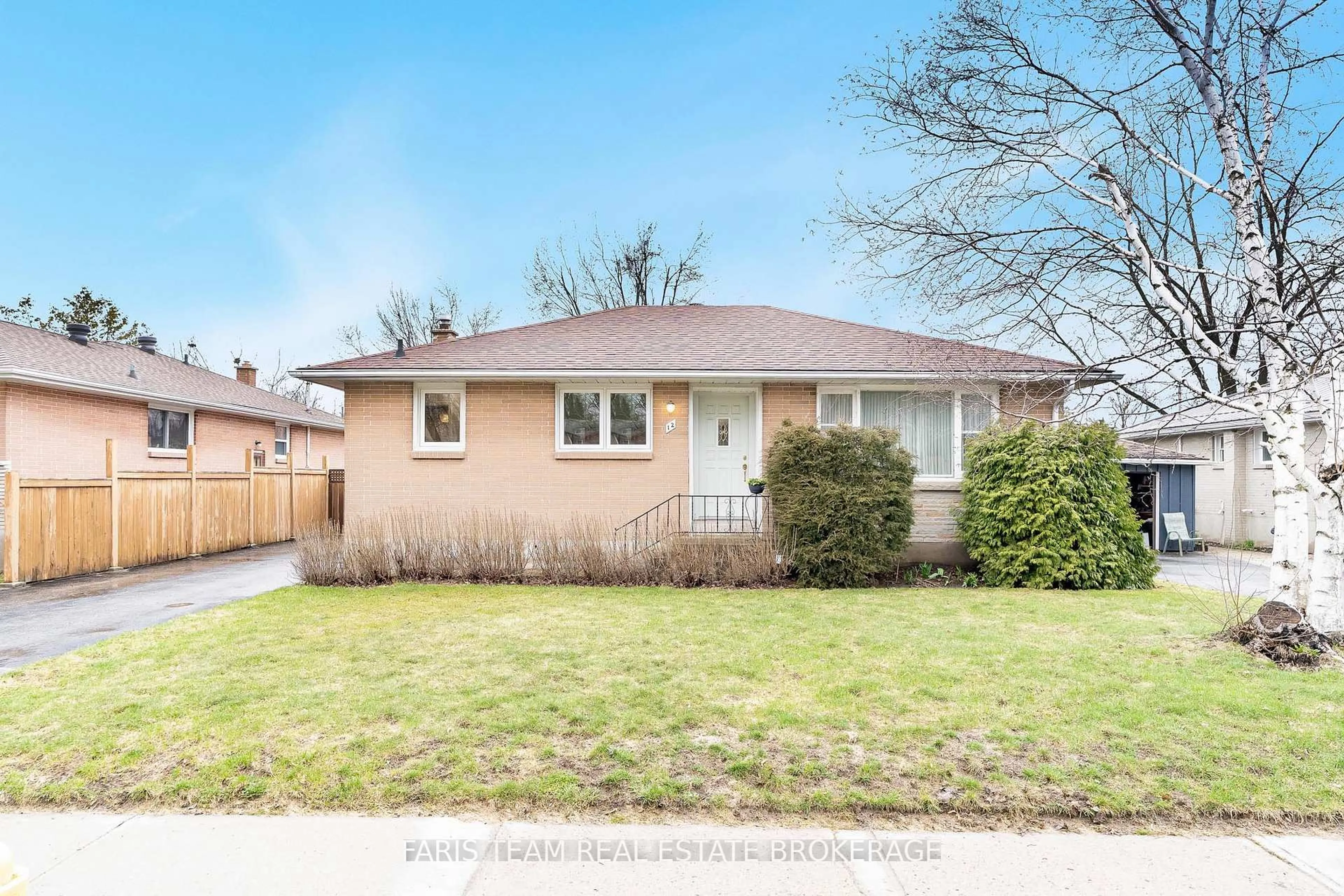 Home with vinyl exterior material, street for 12 Marion Cres, Barrie Ontario L4M 2L3