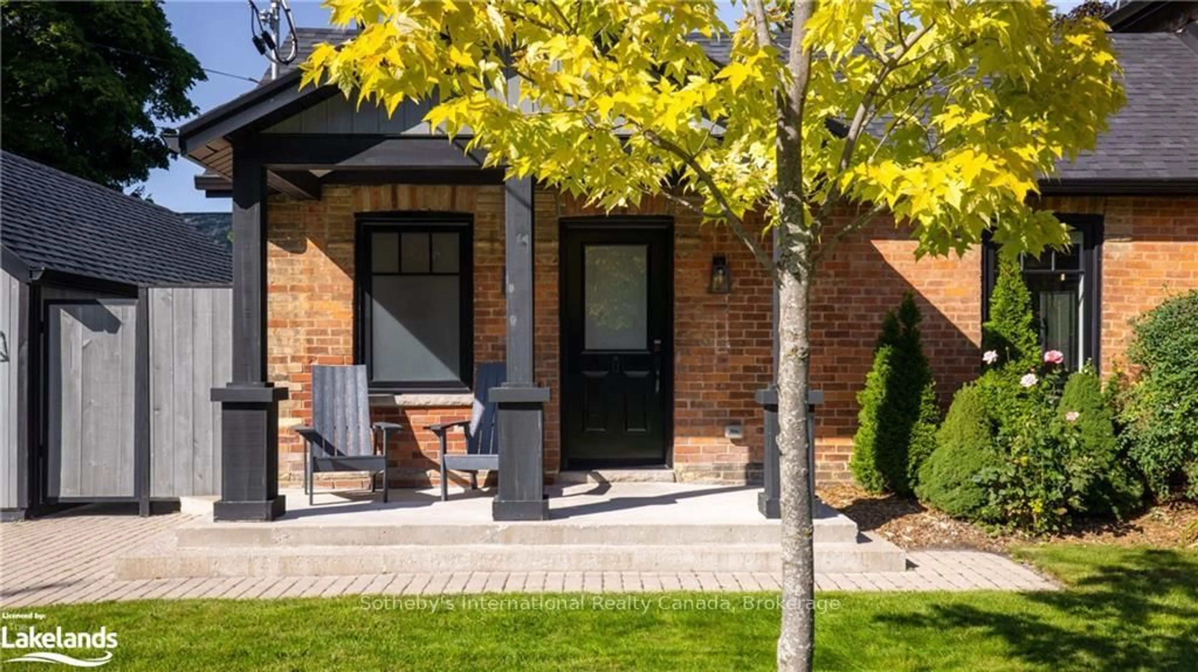 Home with brick exterior material, street for 258 MAPLE St, Collingwood Ontario L9Y 2R2