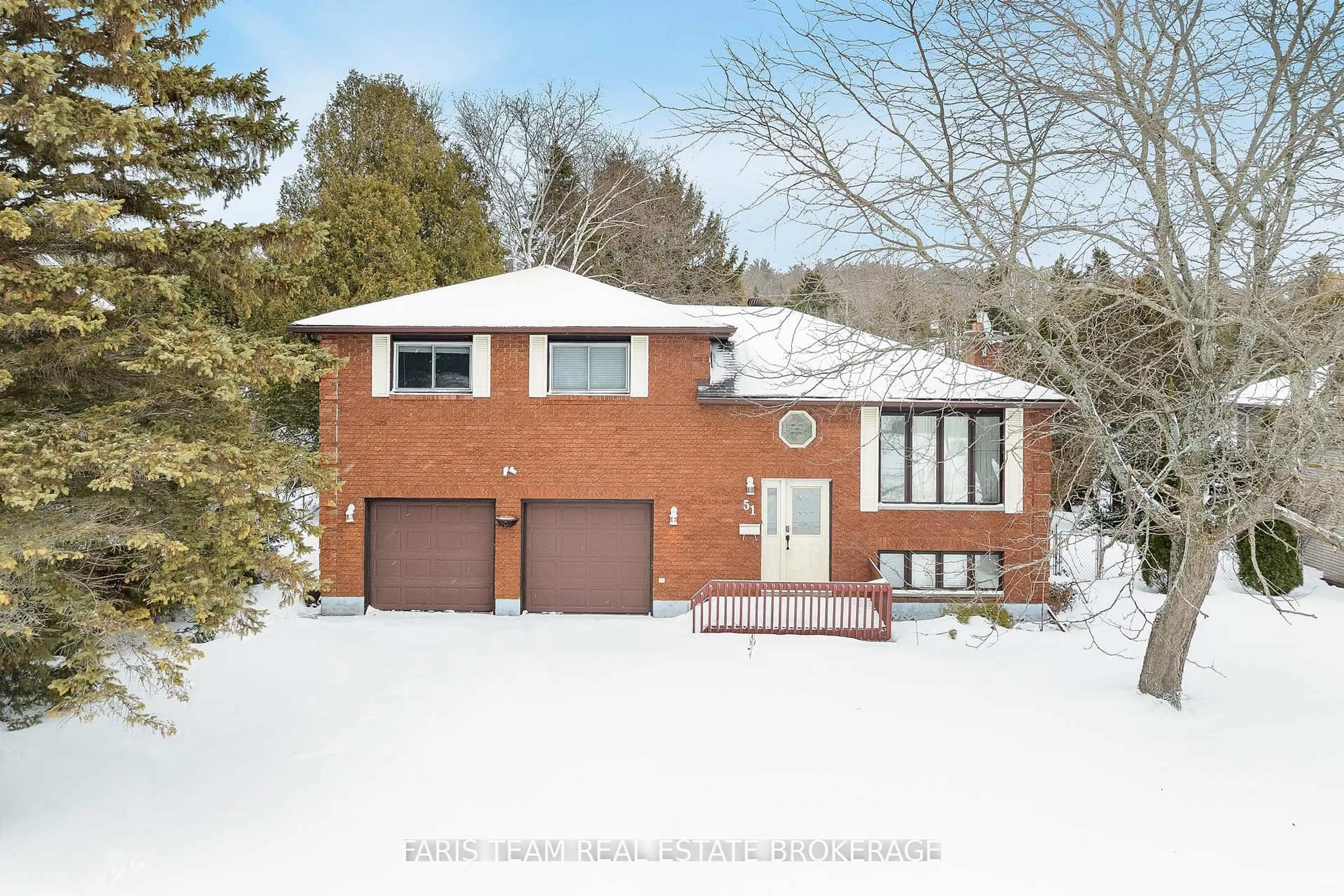 Home with brick exterior material, street for 51 Beck Blvd, Penetanguishene Ontario L9M 1E2