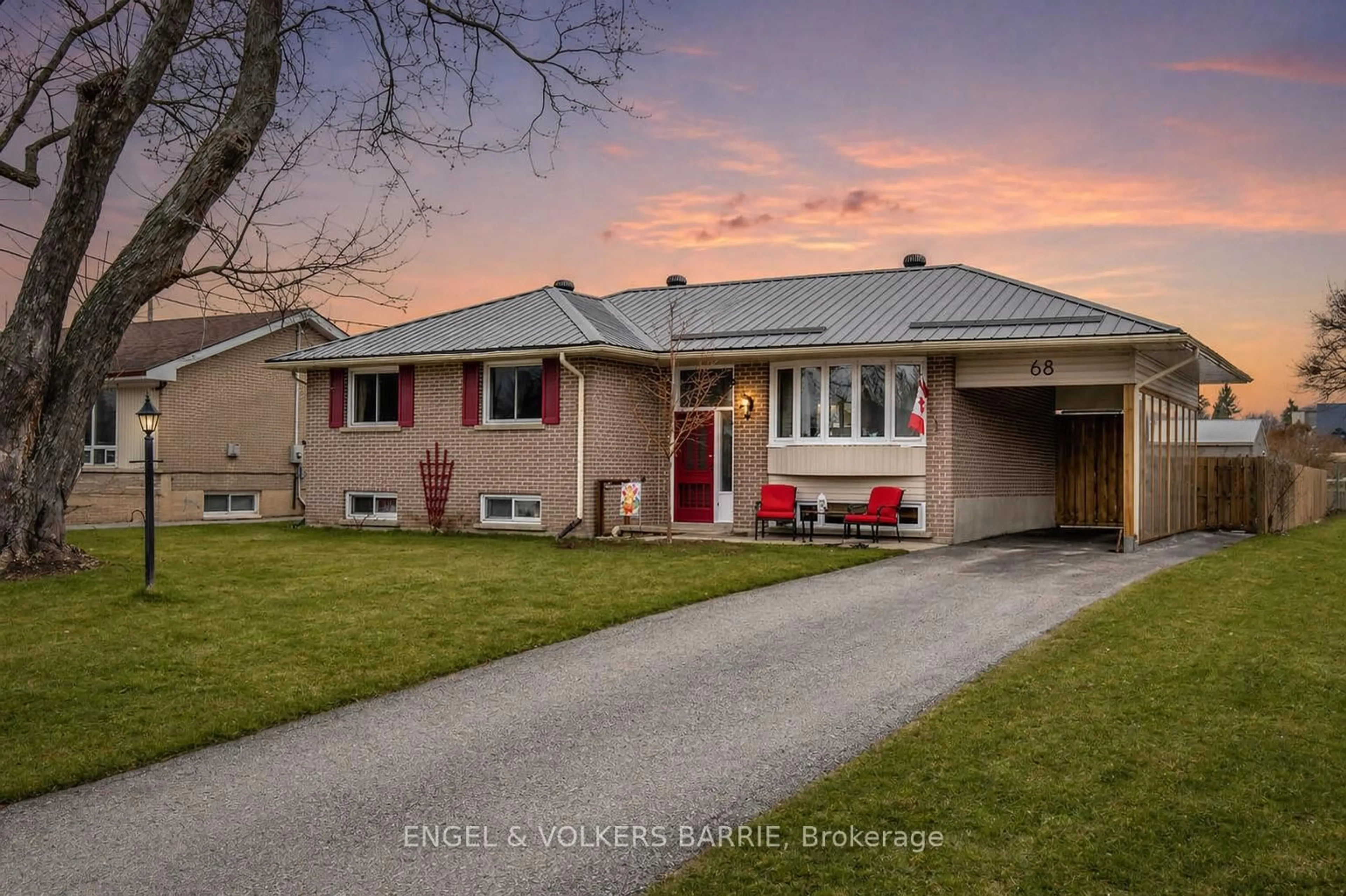 Home with brick exterior material, street for 68 Ottaway Ave, Barrie Ontario L4M 2X2