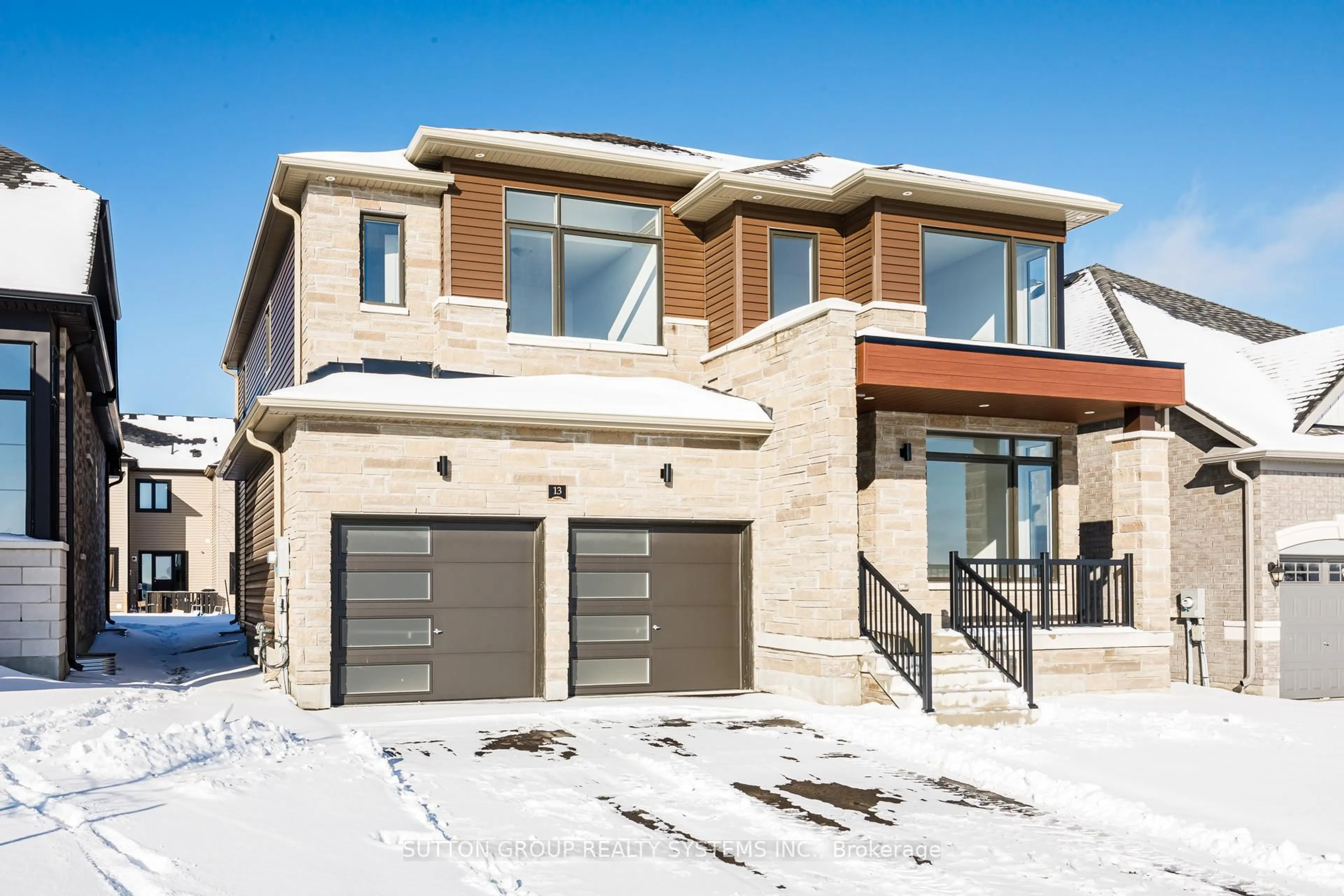 Home with brick exterior material, street for 13 Sun Valley Ave, Wasaga Beach Ontario L9Z 0N6