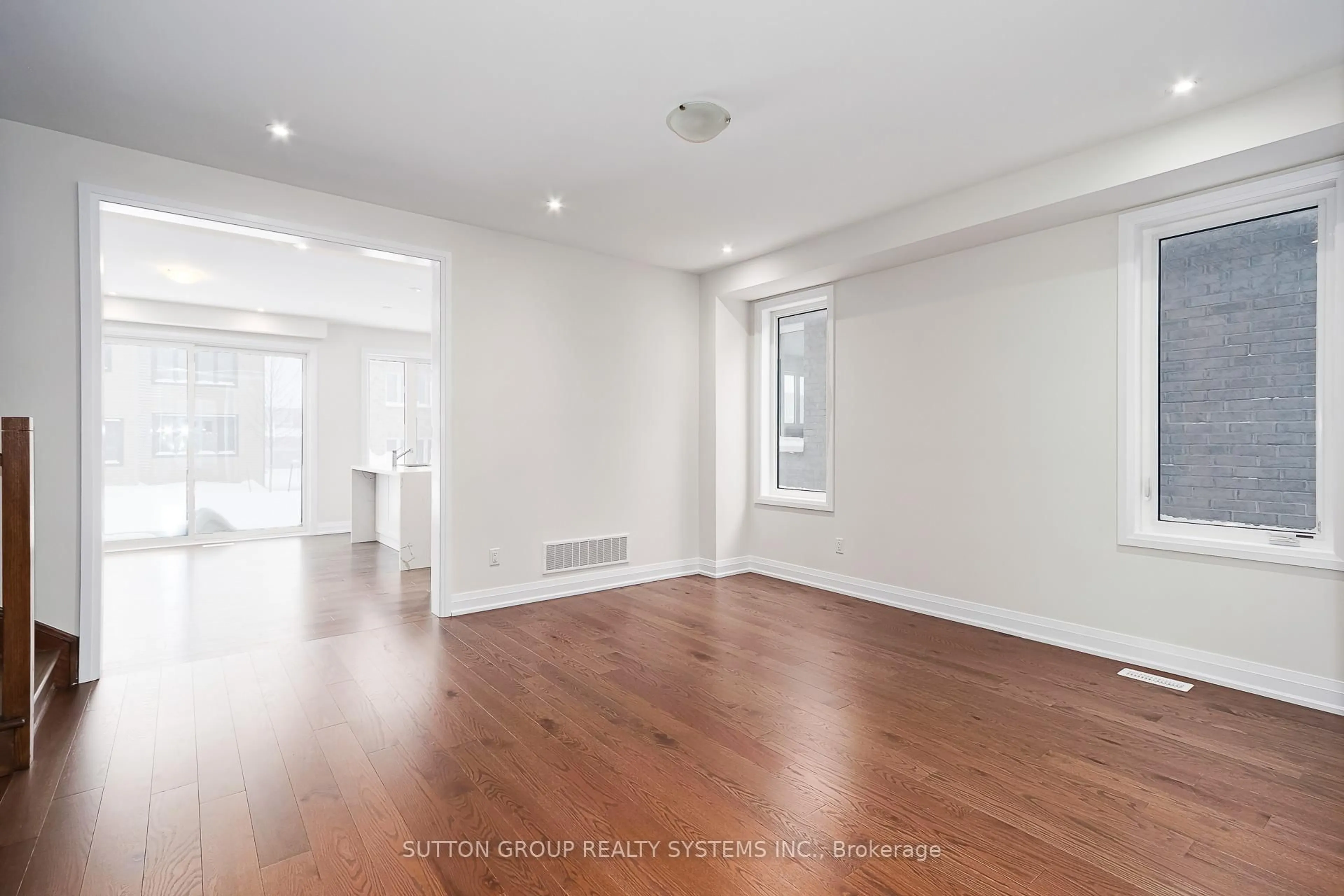 A pic of a room for 13 Sun Valley Ave, Wasaga Beach Ontario L9Z 0N6