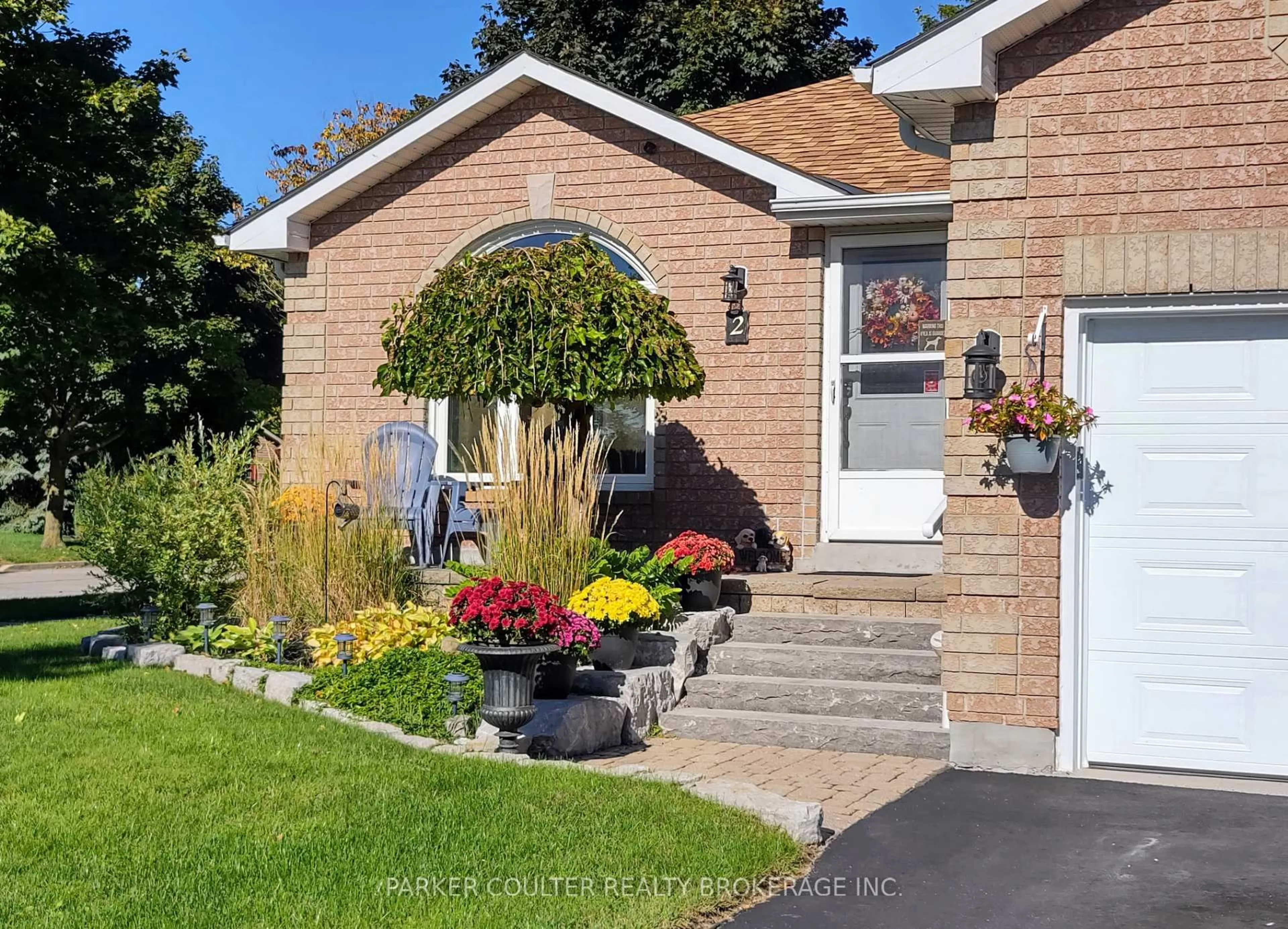 Home with brick exterior material, street for 2 Waddington Cres, Barrie Ontario L4N 8C8