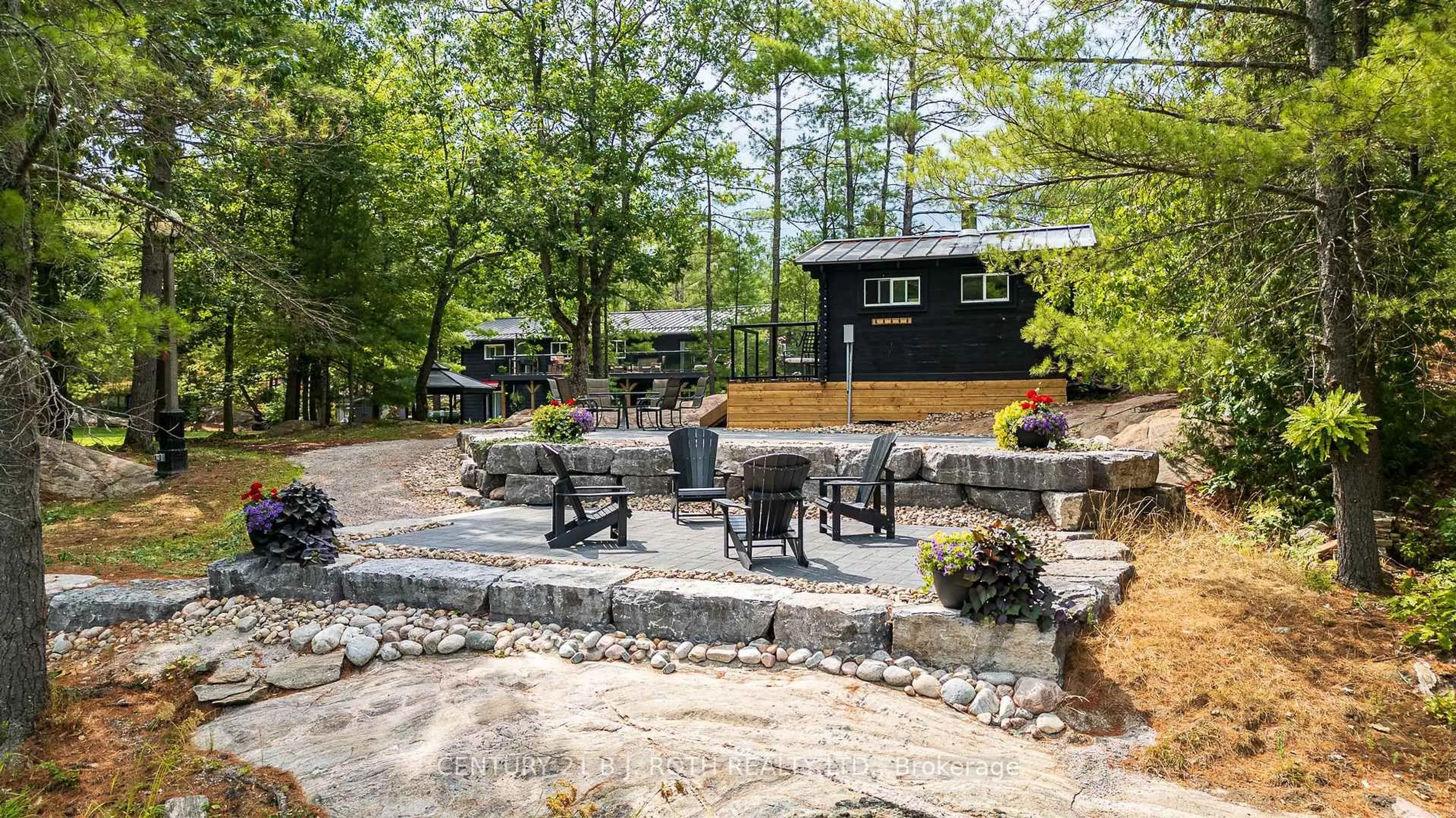 Patio, water/lake/river/ocean view for 3193 Muskoka St, Severn Ontario L0K 2B0