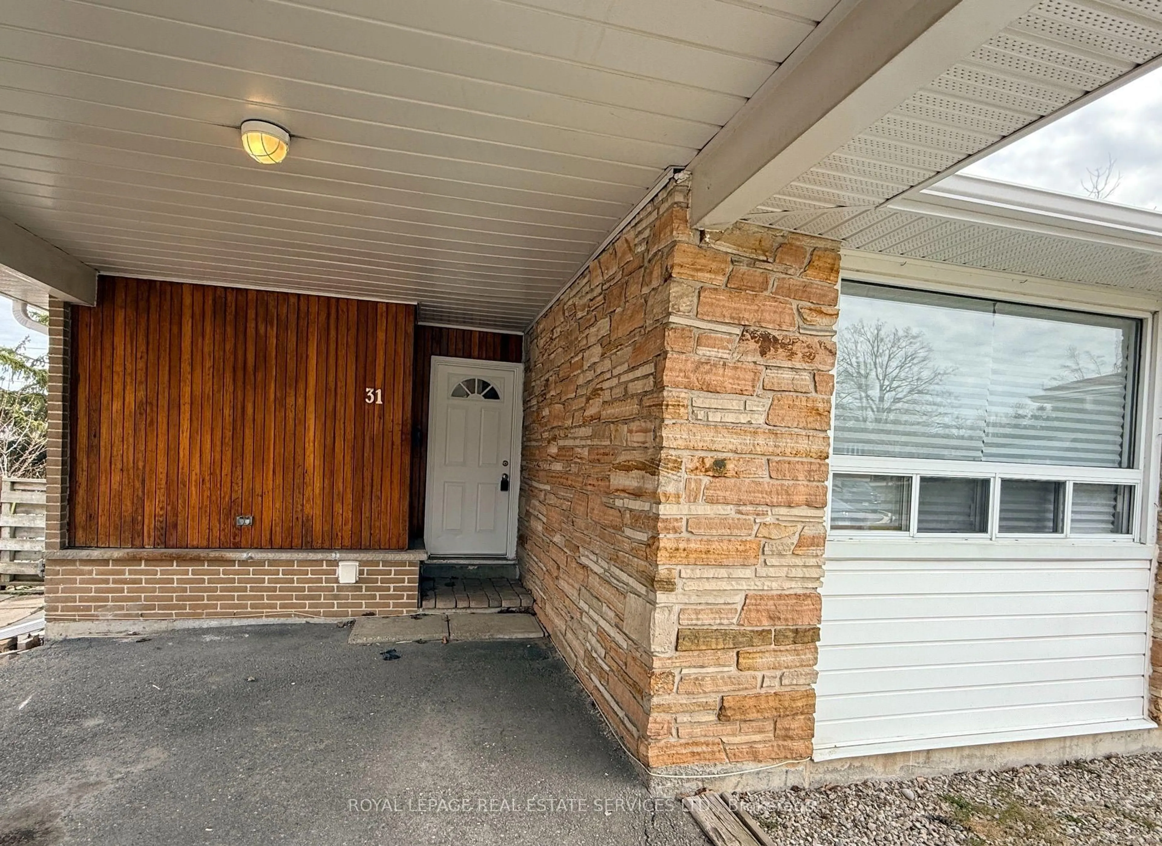 Unknown for 31 Daphne Cres, Barrie Ontario L4M 2Y7