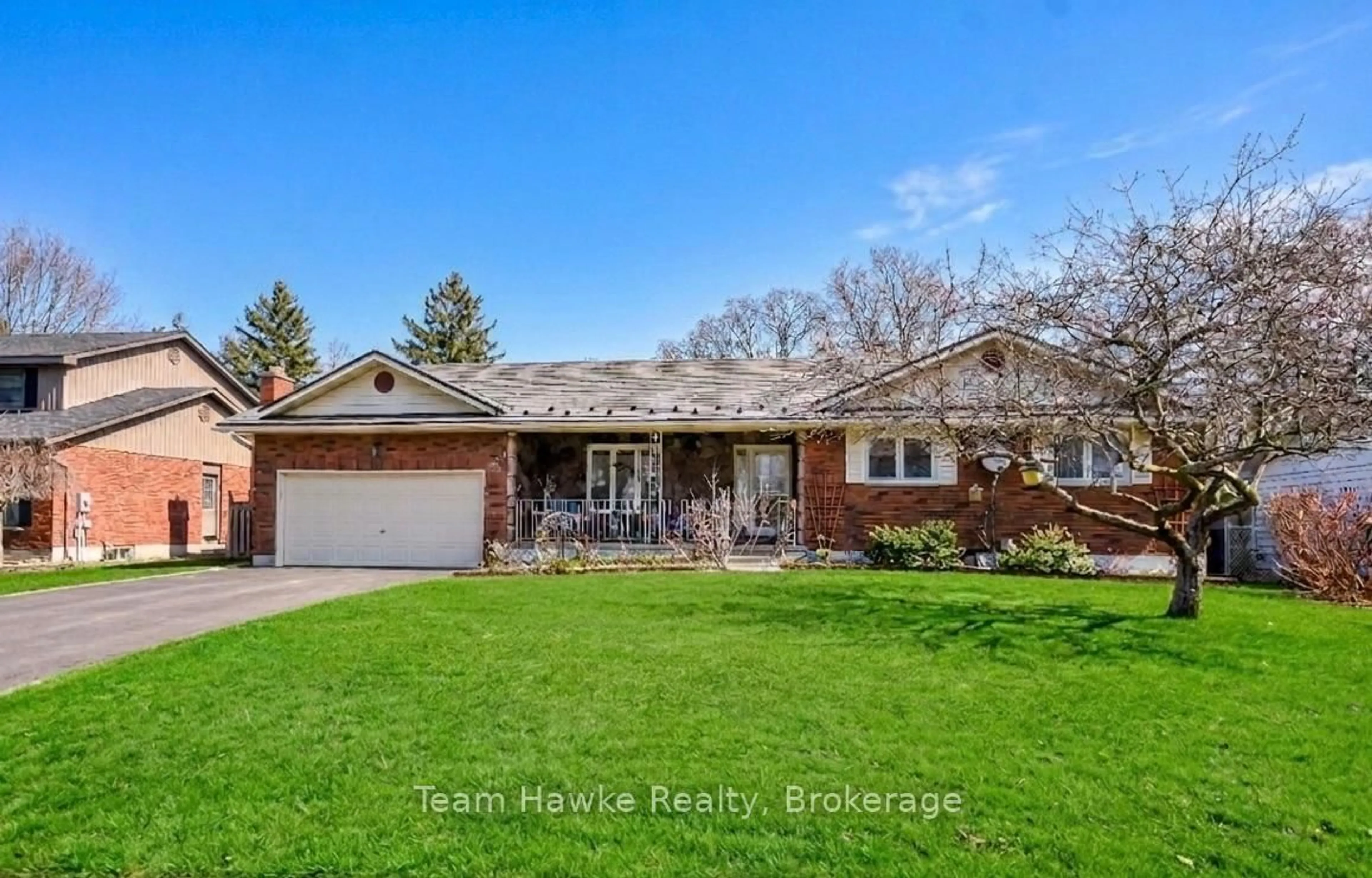 Home with brick exterior material, street for 35 Brule St, Penetanguishene Ontario L9M 1J1