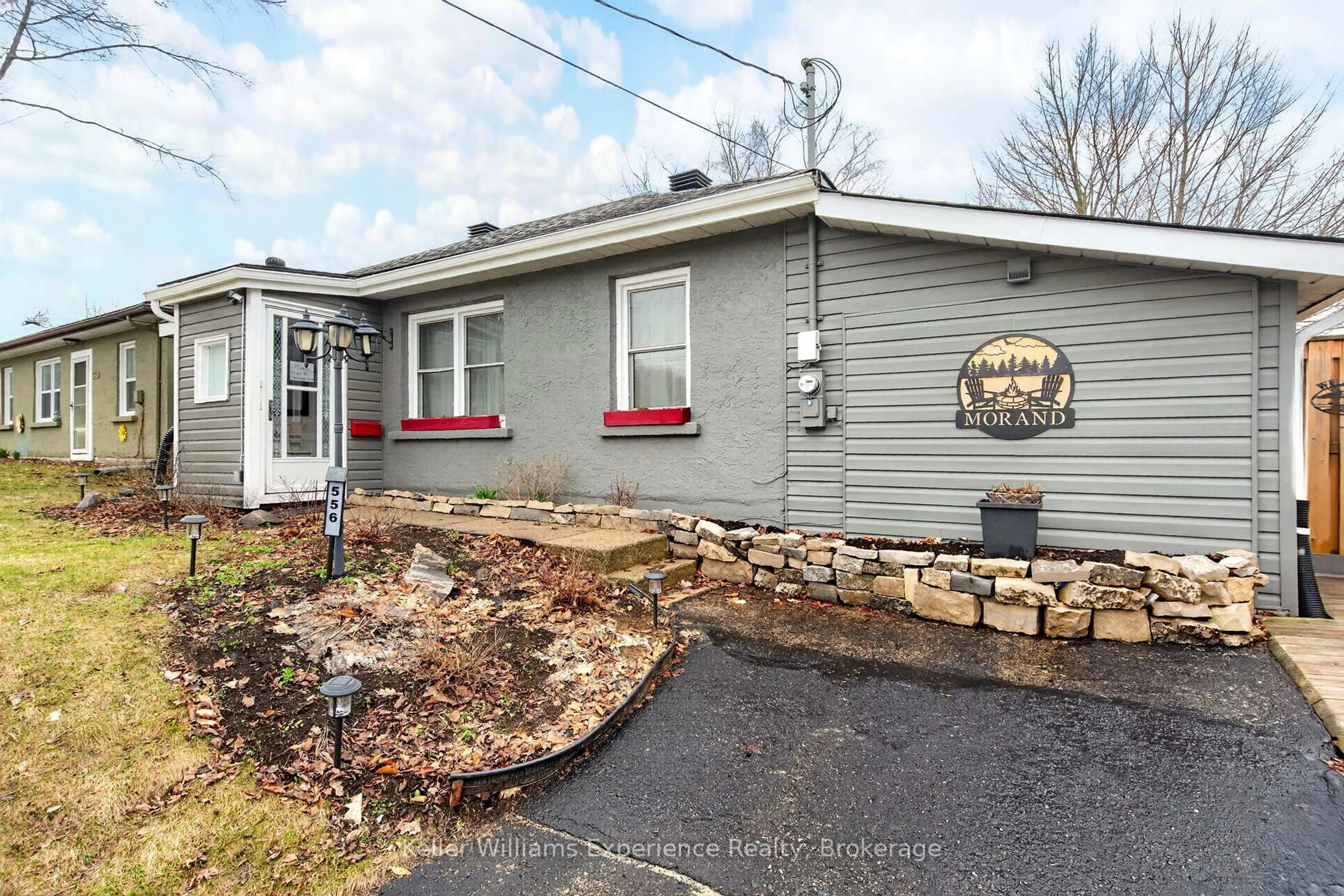 Unknown for 556 Johnson St, Midland Ontario L4R 2Z2