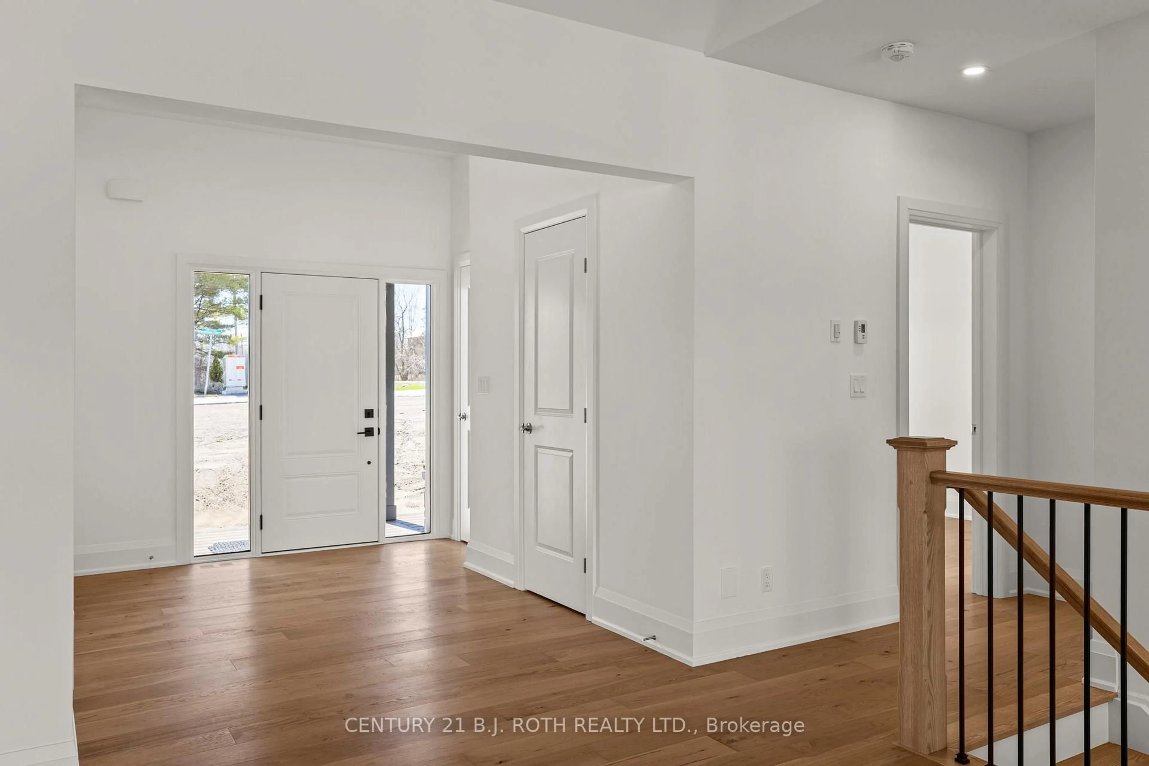 Indoor entryway for 2 Friesian Crt, Oro-Medonte Ontario L0K 1E0