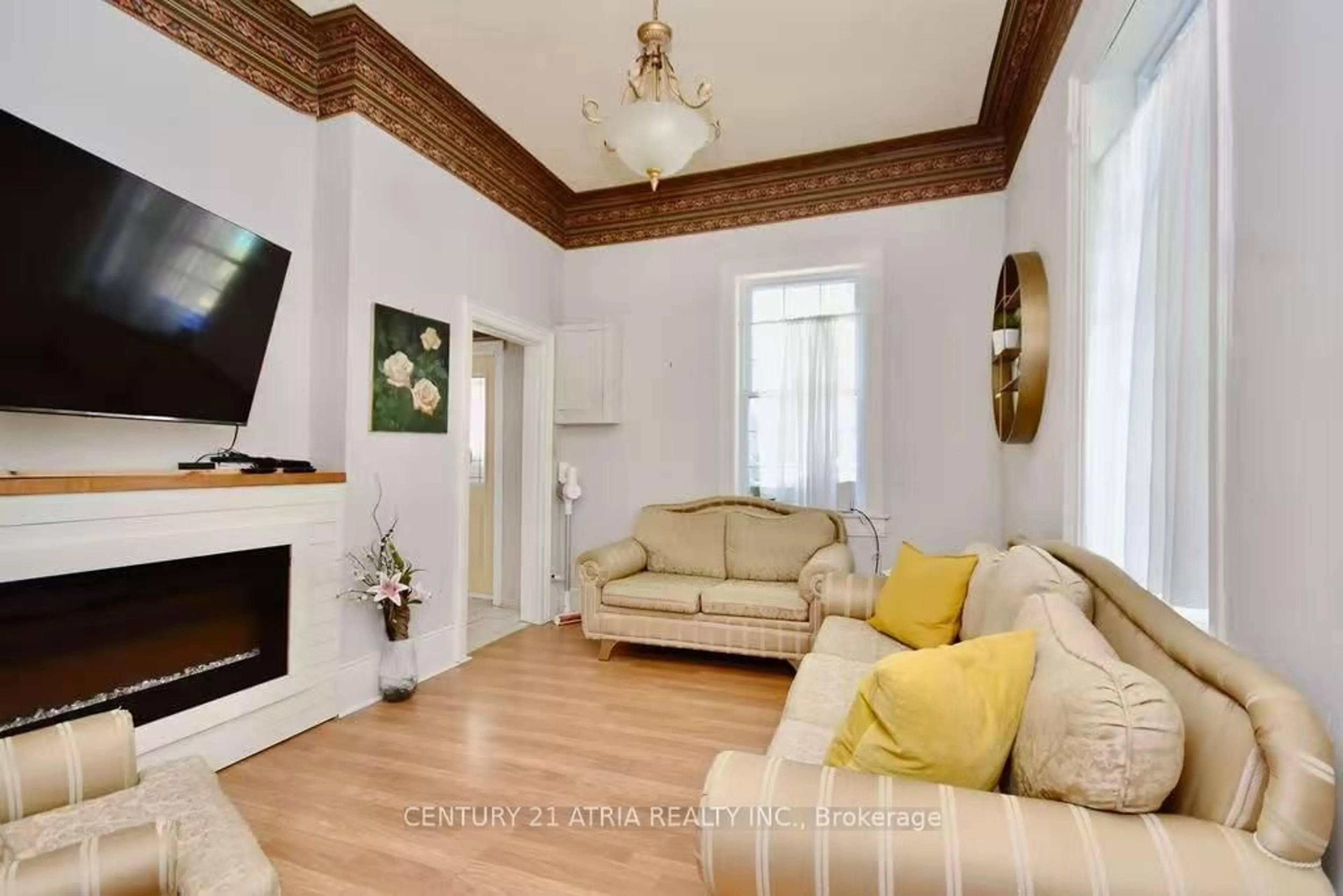 Living room with furniture, unknown for 4359 Hepinstall Landing, Severn Ontario L0K 2B0