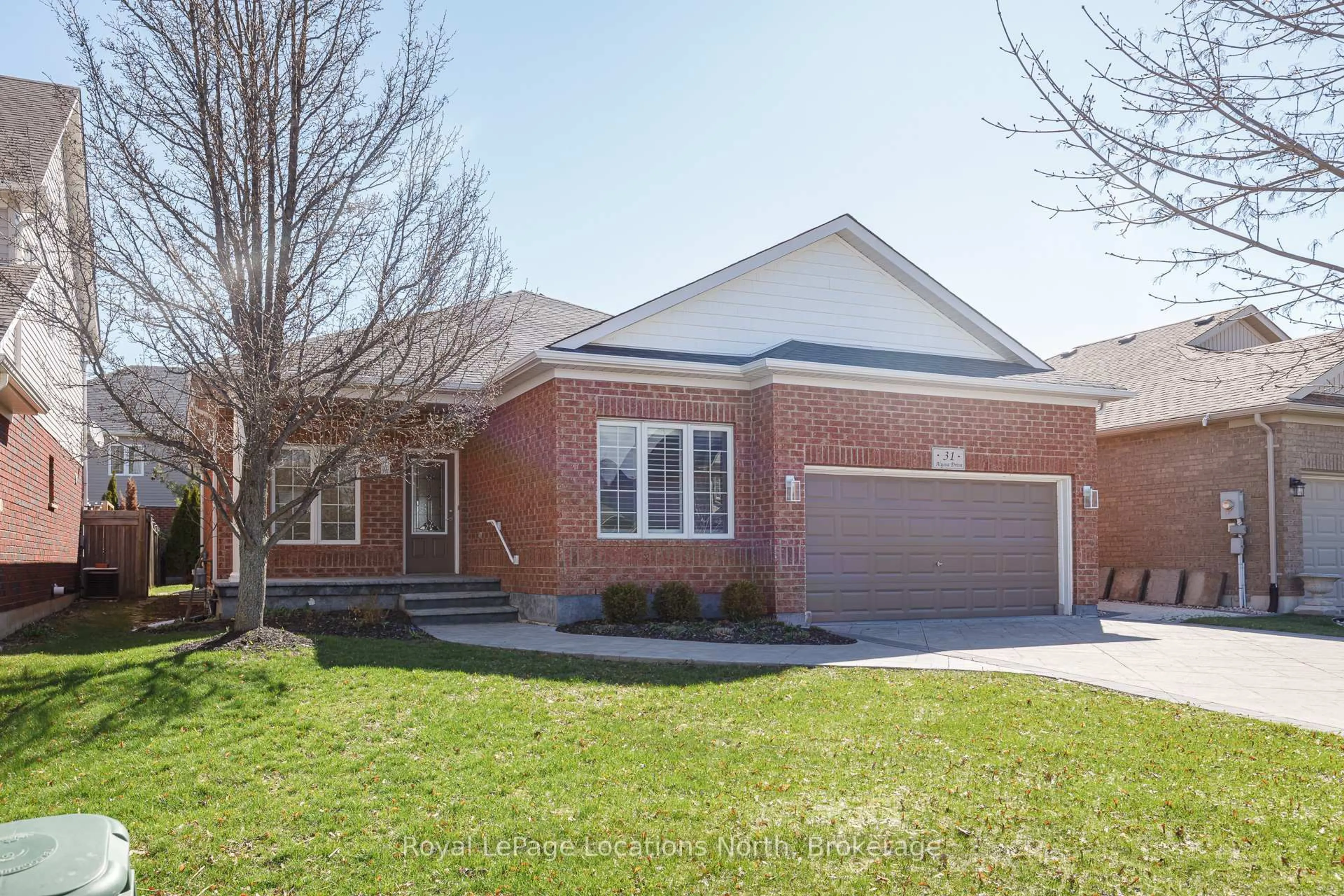 Home with brick exterior material, street for 31 Alyssa Dr, Collingwood Ontario L9Y 5K9