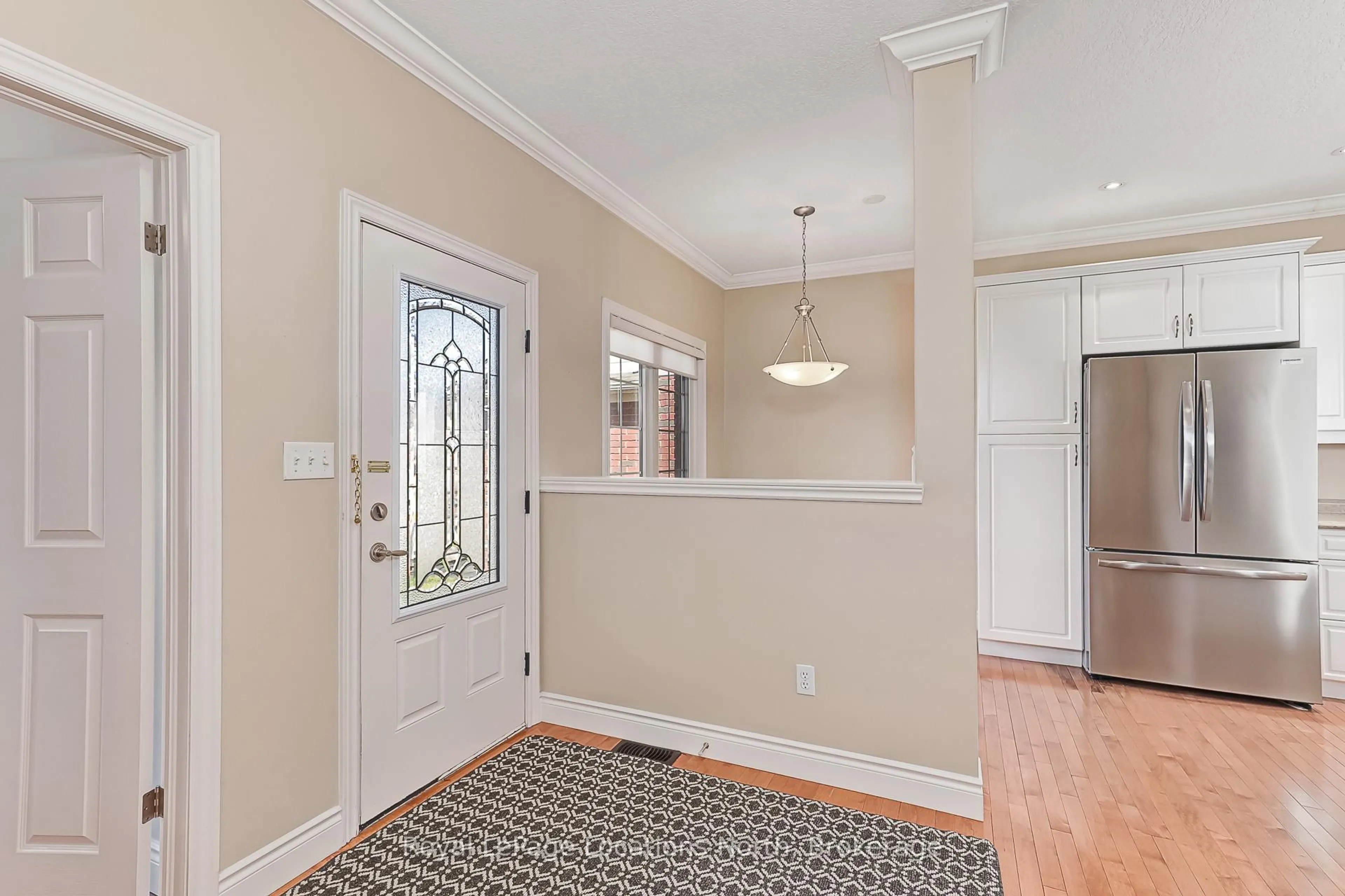 Indoor entryway for 31 Alyssa Dr, Collingwood Ontario L9Y 5K9