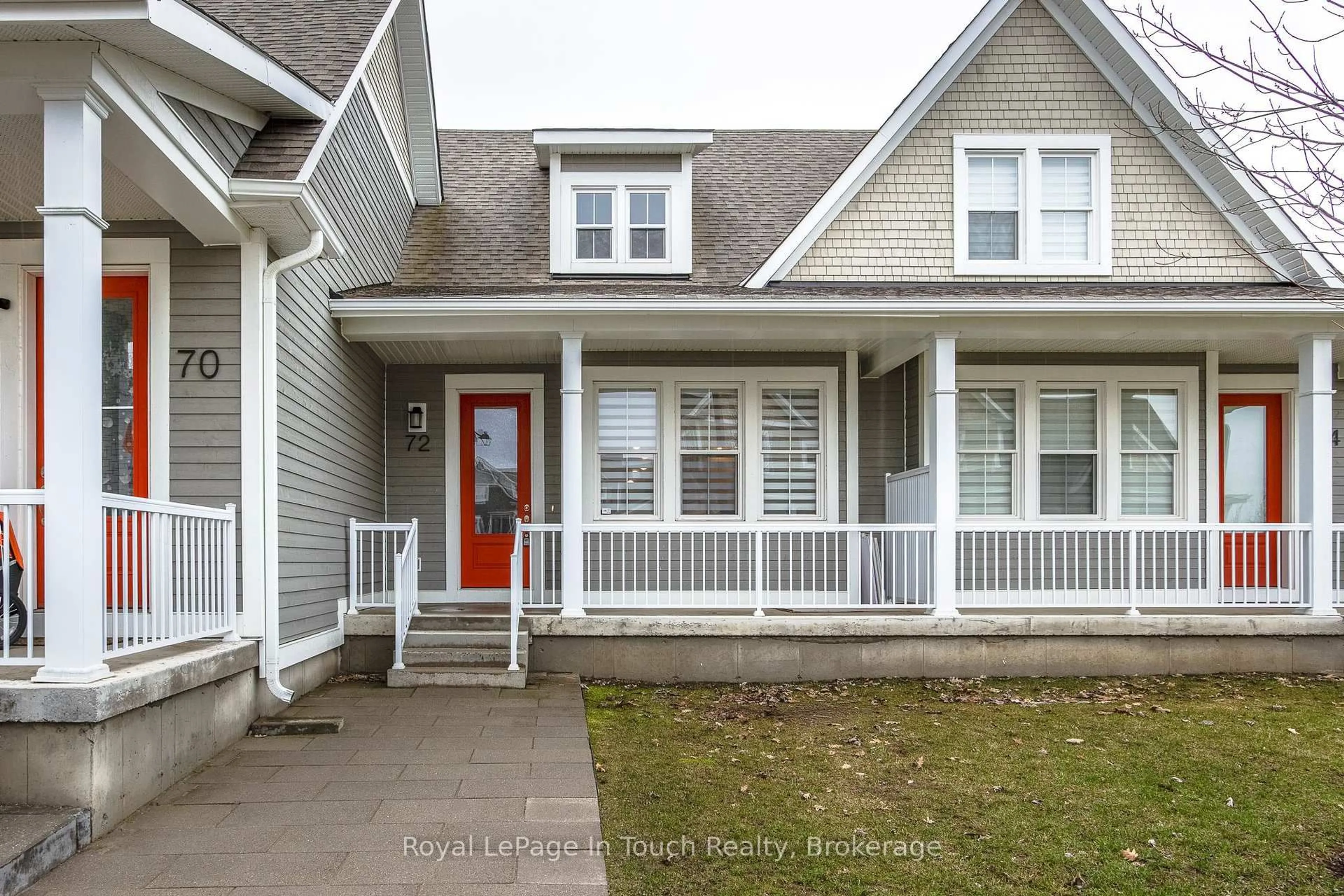 Home with vinyl exterior material, street for 72 DISCOVERY TRAIL, Midland Ontario L4R 0H4