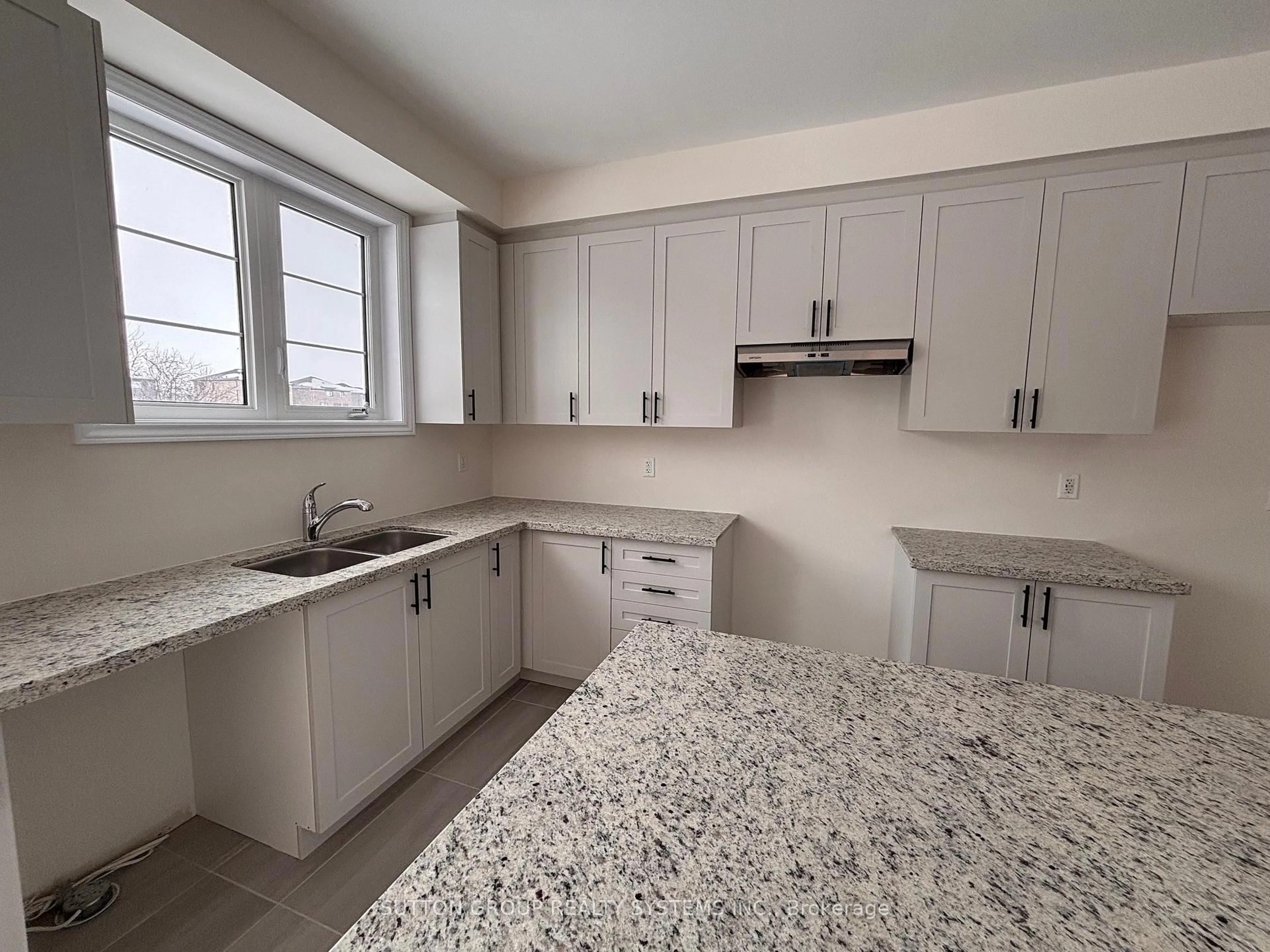 Open concept kitchen, unknown for 30 Rosanne Circ, Wasaga Beach Ontario L9Z 0N3