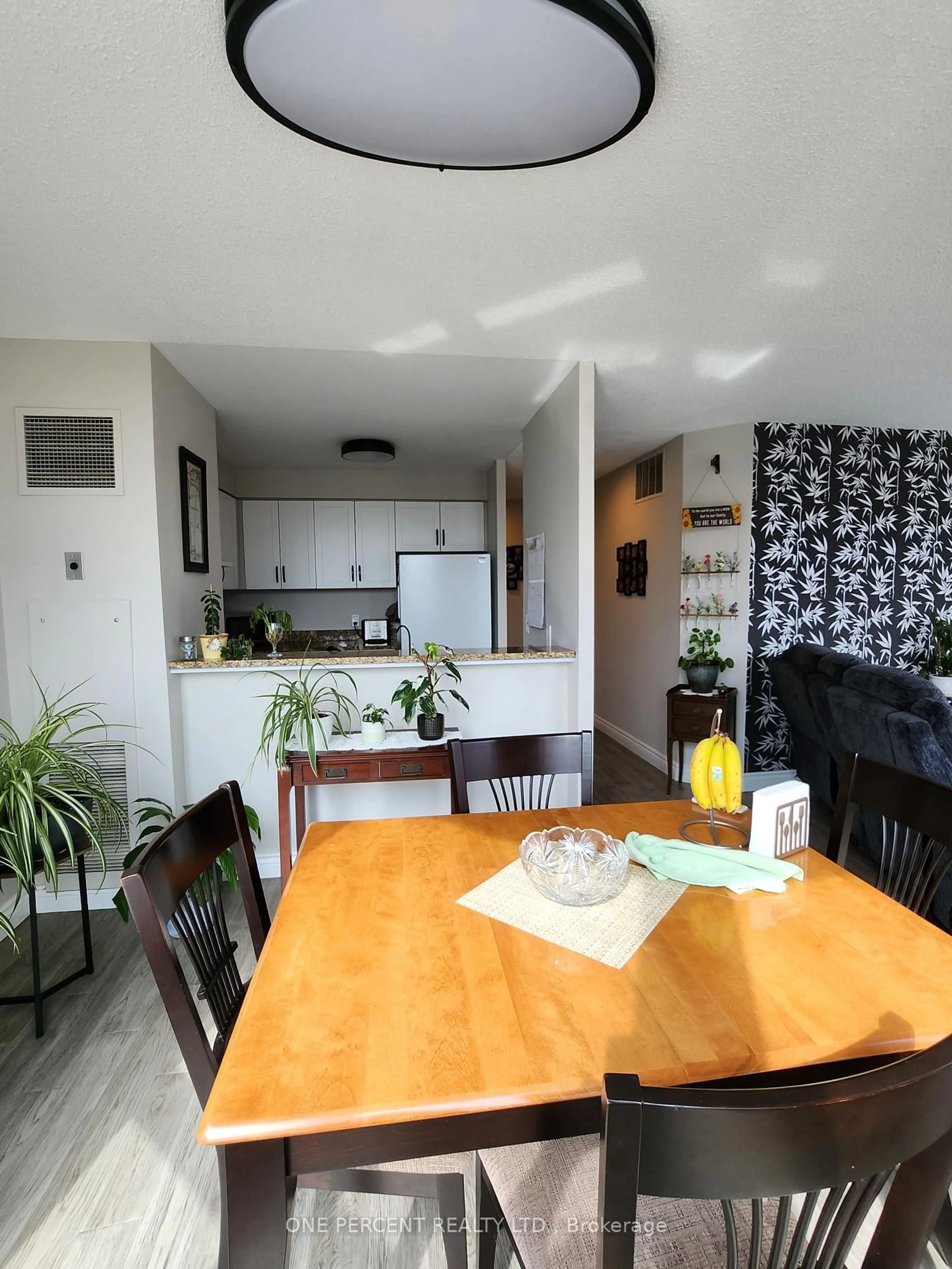 Unknown for 150 Dunlop St #311, Barrie Ontario L4M 6H1