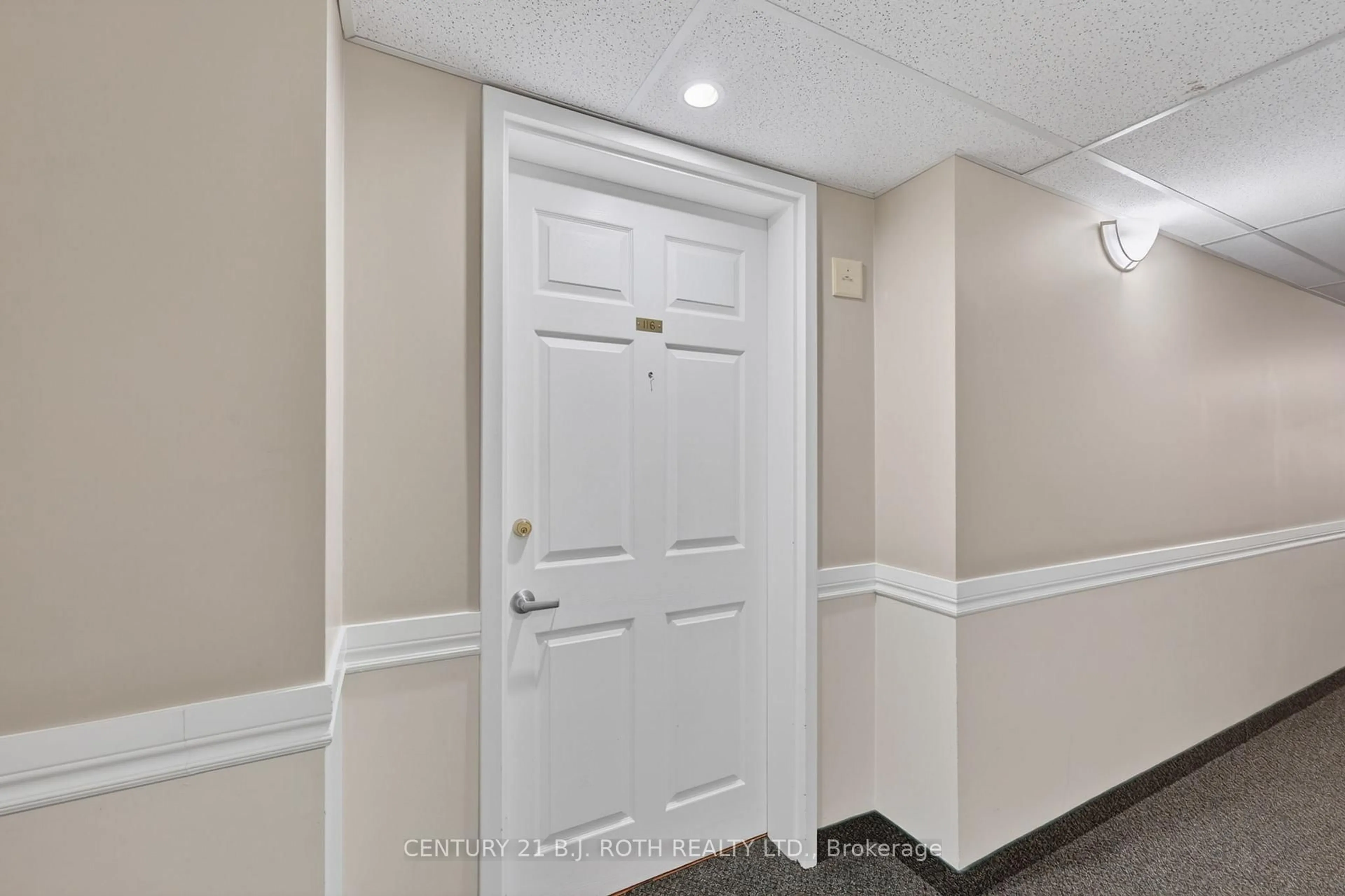 Indoor entryway for 49 Jacobs Terr #116, Barrie Ontario L4N 0W4