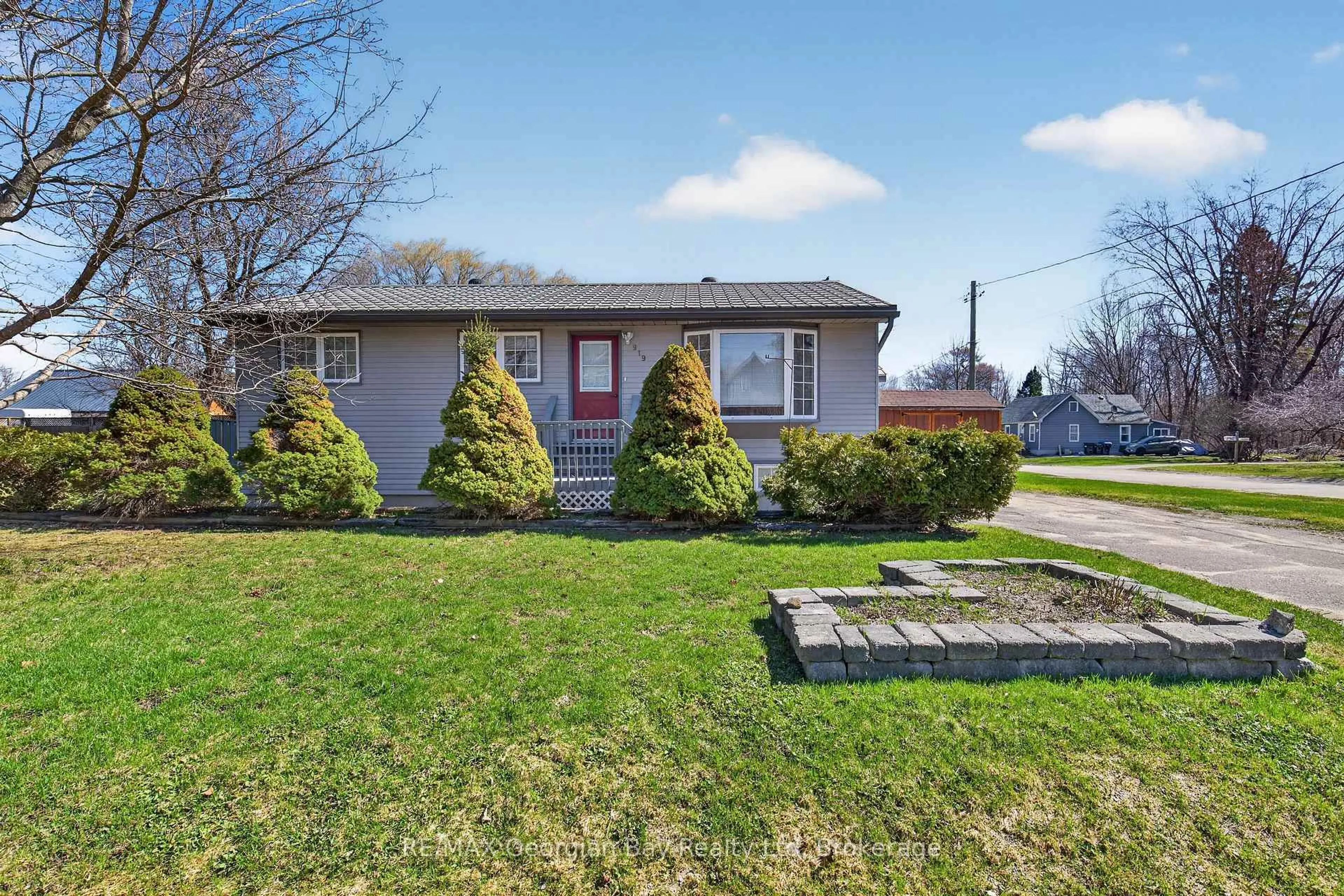 Unknown for 919 Eighth Ave, Tay Ontario L0K 1R0