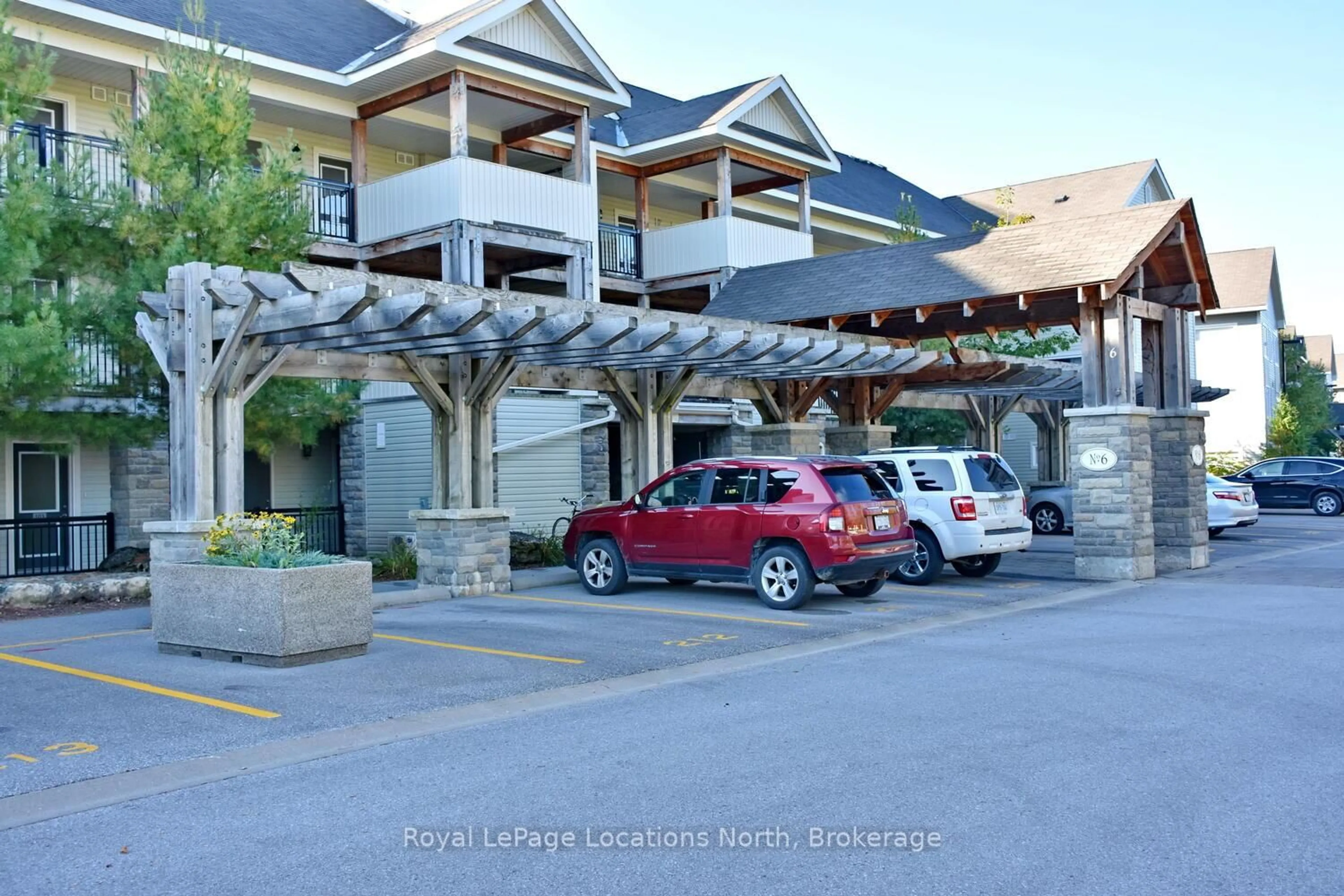 Patio, unknown for 6 BRANDY LANE Dr #208, Collingwood Ontario L9Y 0X4