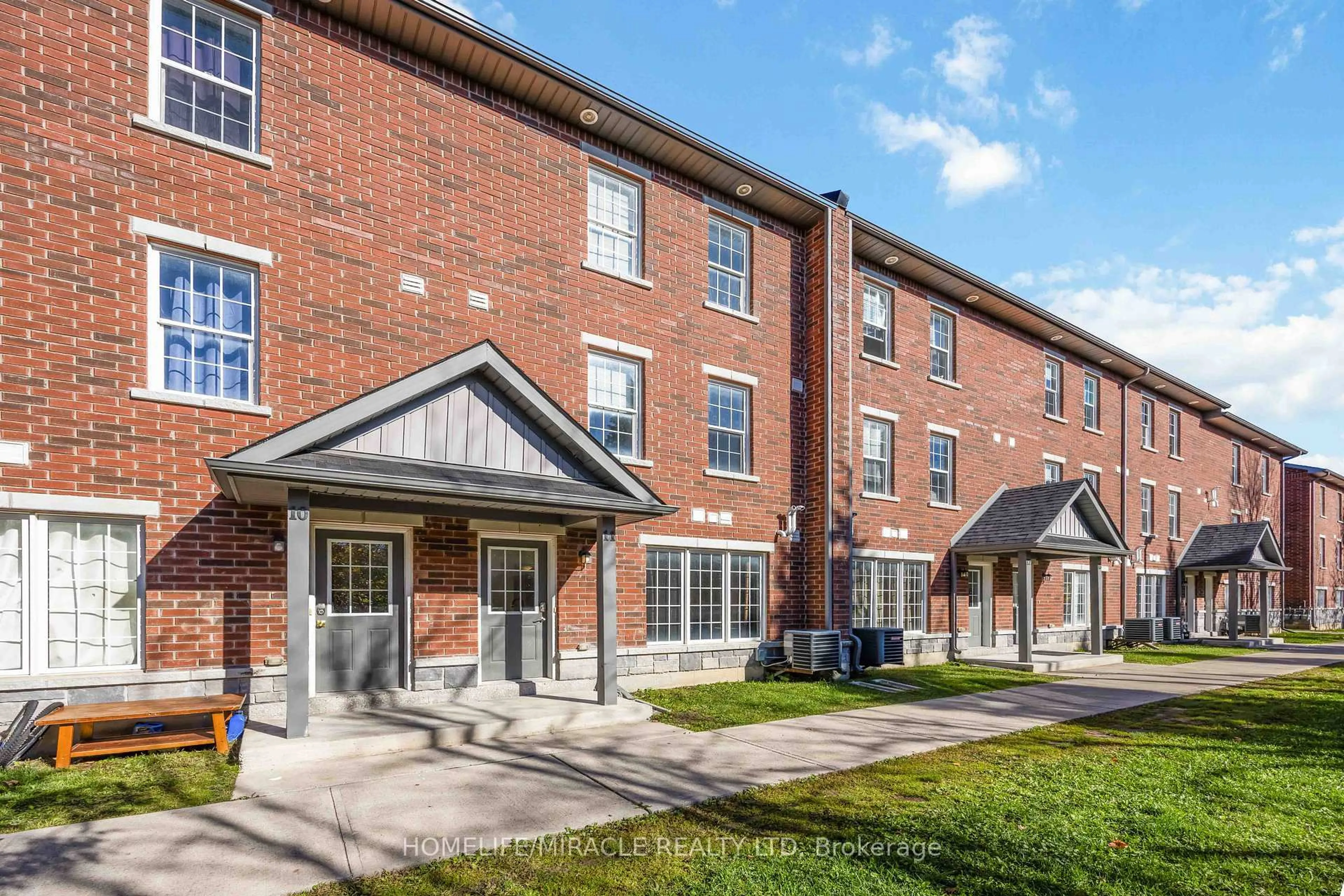 Home with brick exterior material, building for 244 Penetanguishene Rd #11, Barrie Ontario L4M 7C2