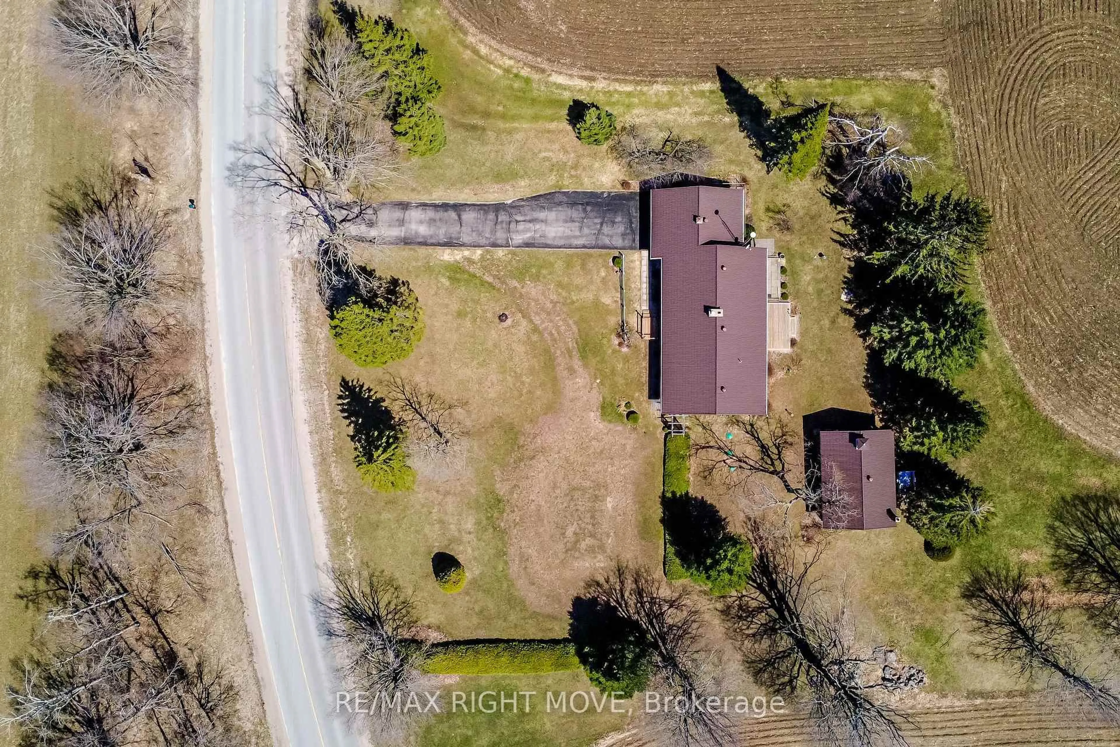 A pic from outside/outdoor area/front of a property/back of a property/a pic from drone, street for 978 15/16 Sdrd, Oro-Medonte Ontario L0L 1T0